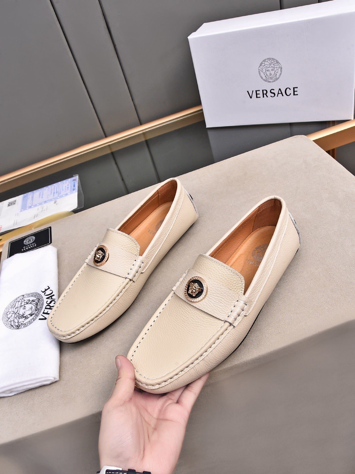 LuxluxHouse Best Quality Shoes Versace
