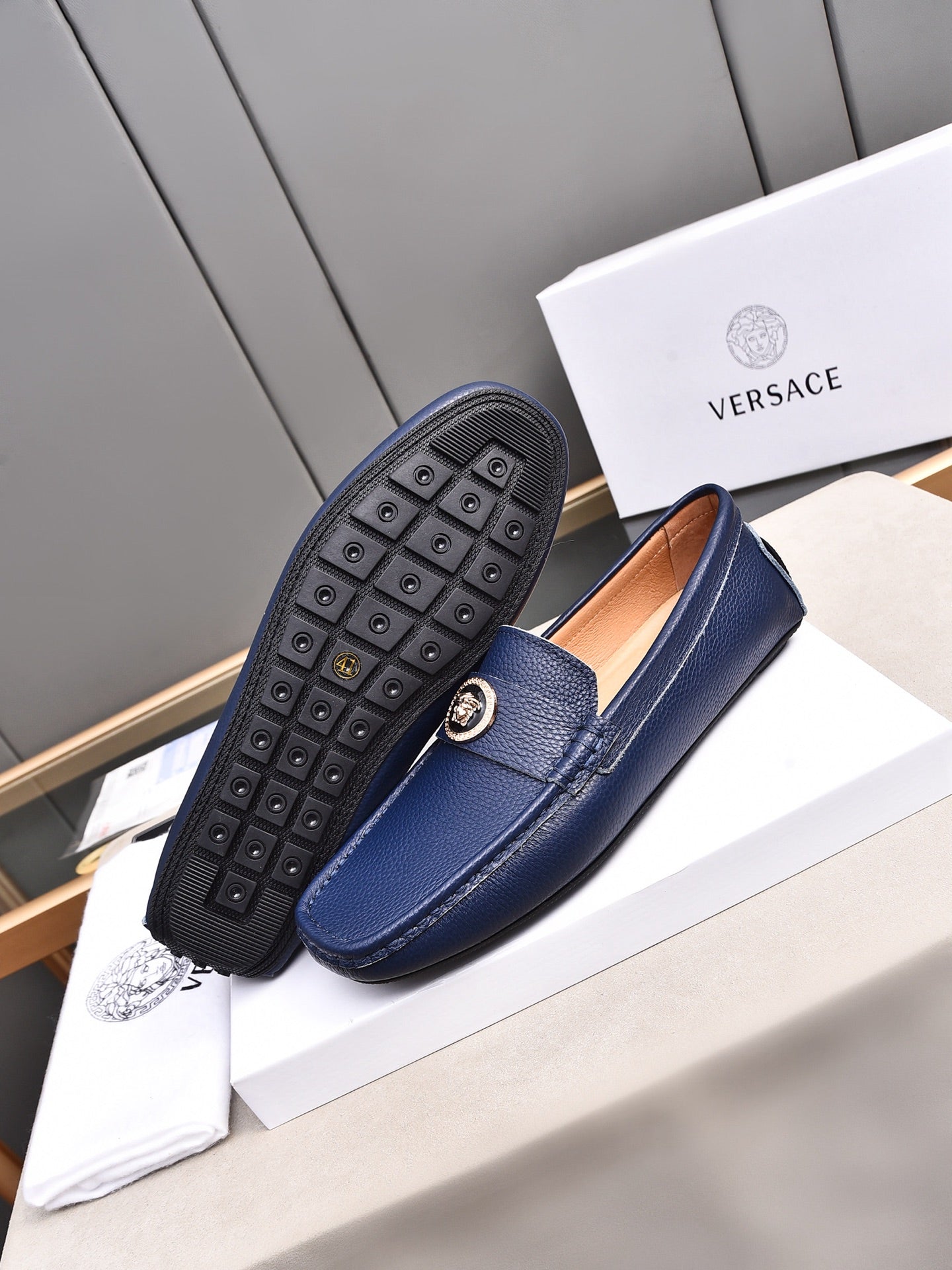 LuxluxHouse Best Quality Shoes Versace