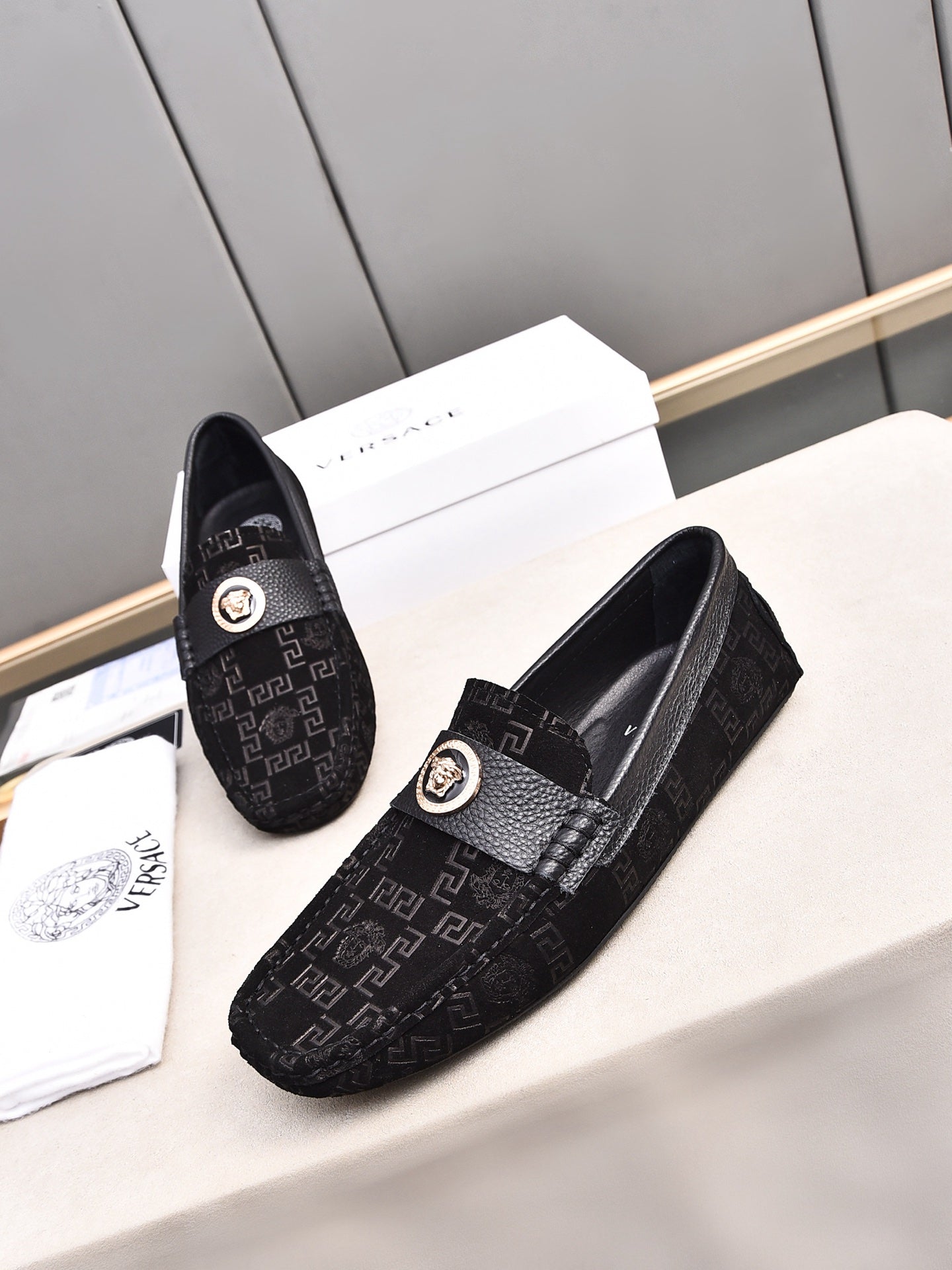 LuxluxHouse Best Quality Shoes Versace