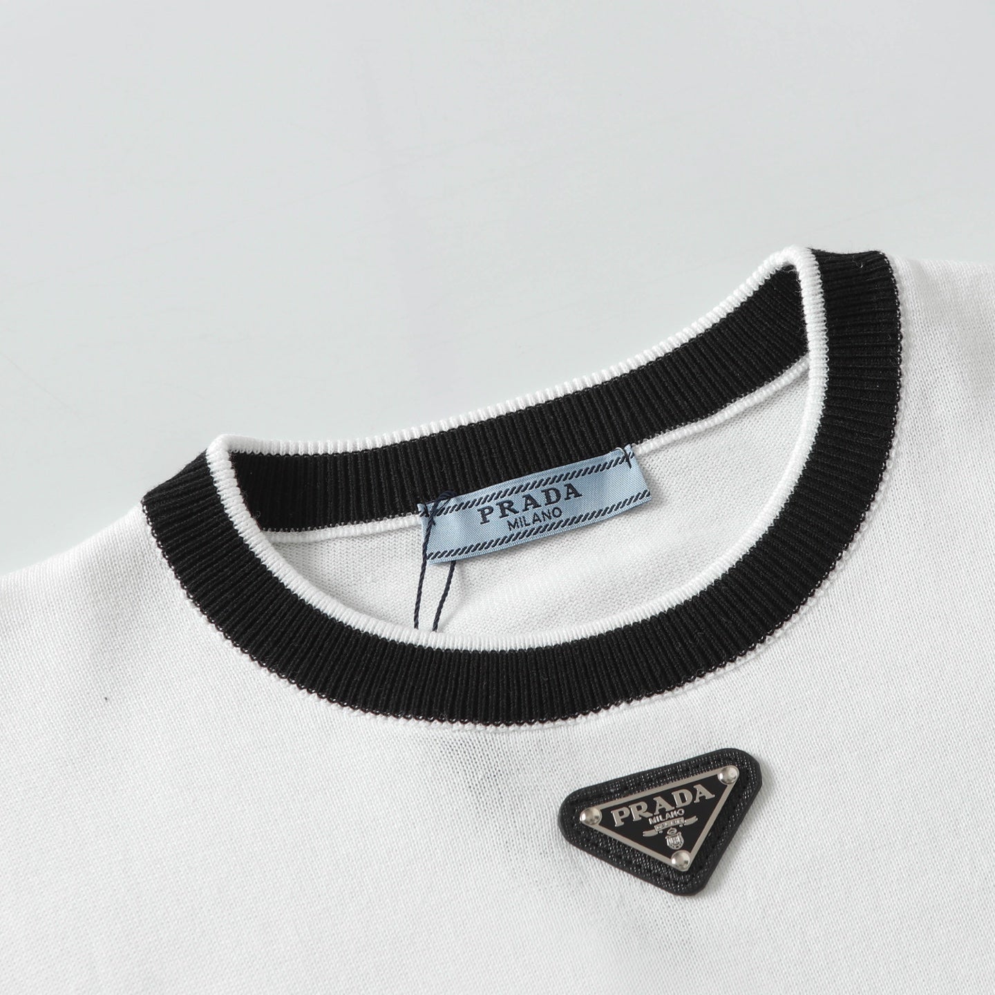 LuxluxHouse Best Quality Clothes T-shirt Prada