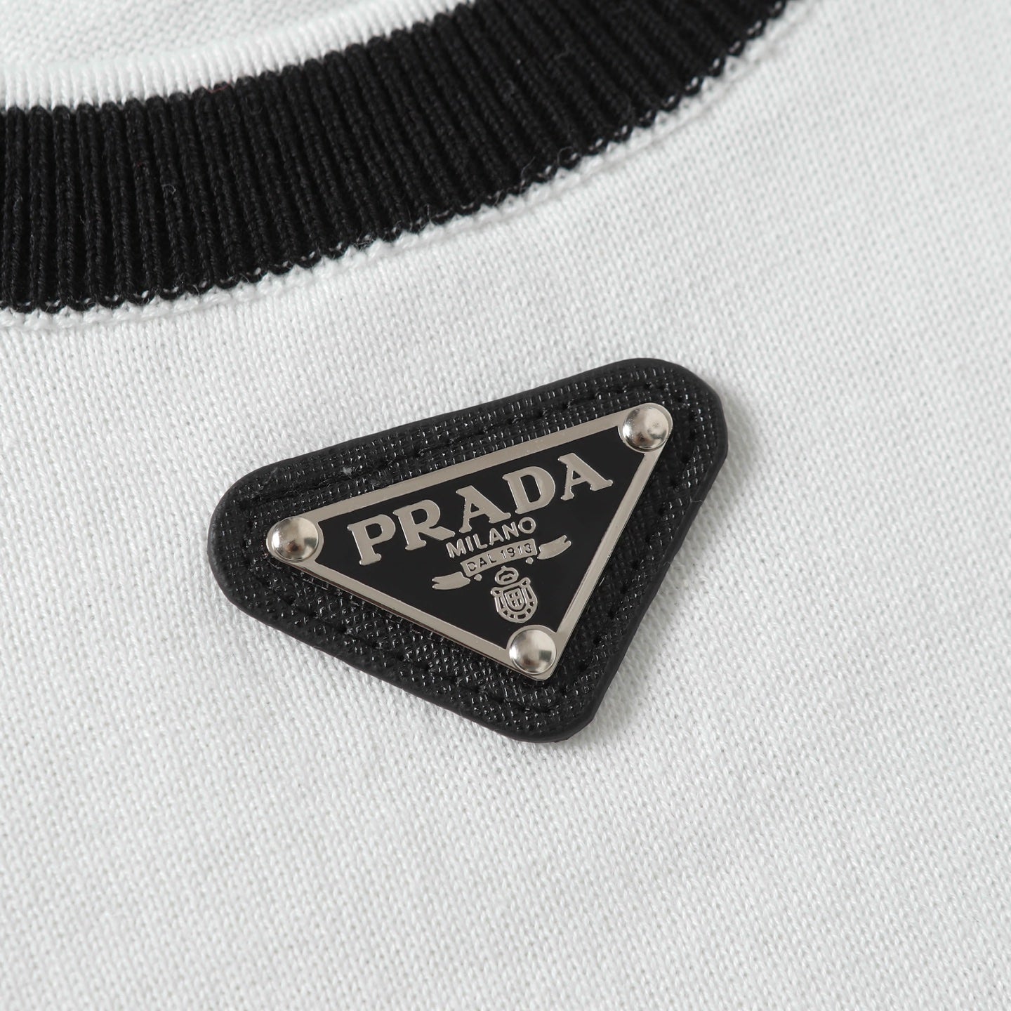 LuxluxHouse Best Quality Clothes T-shirt Prada