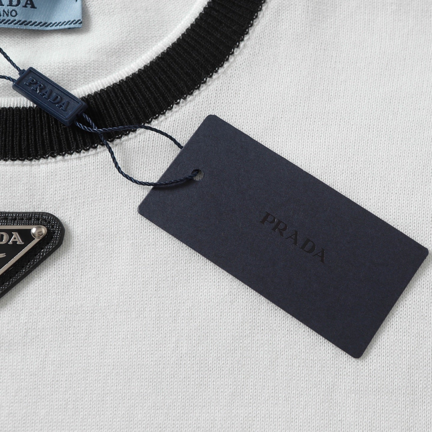 LuxluxHouse Best Quality Clothes T-shirt Prada