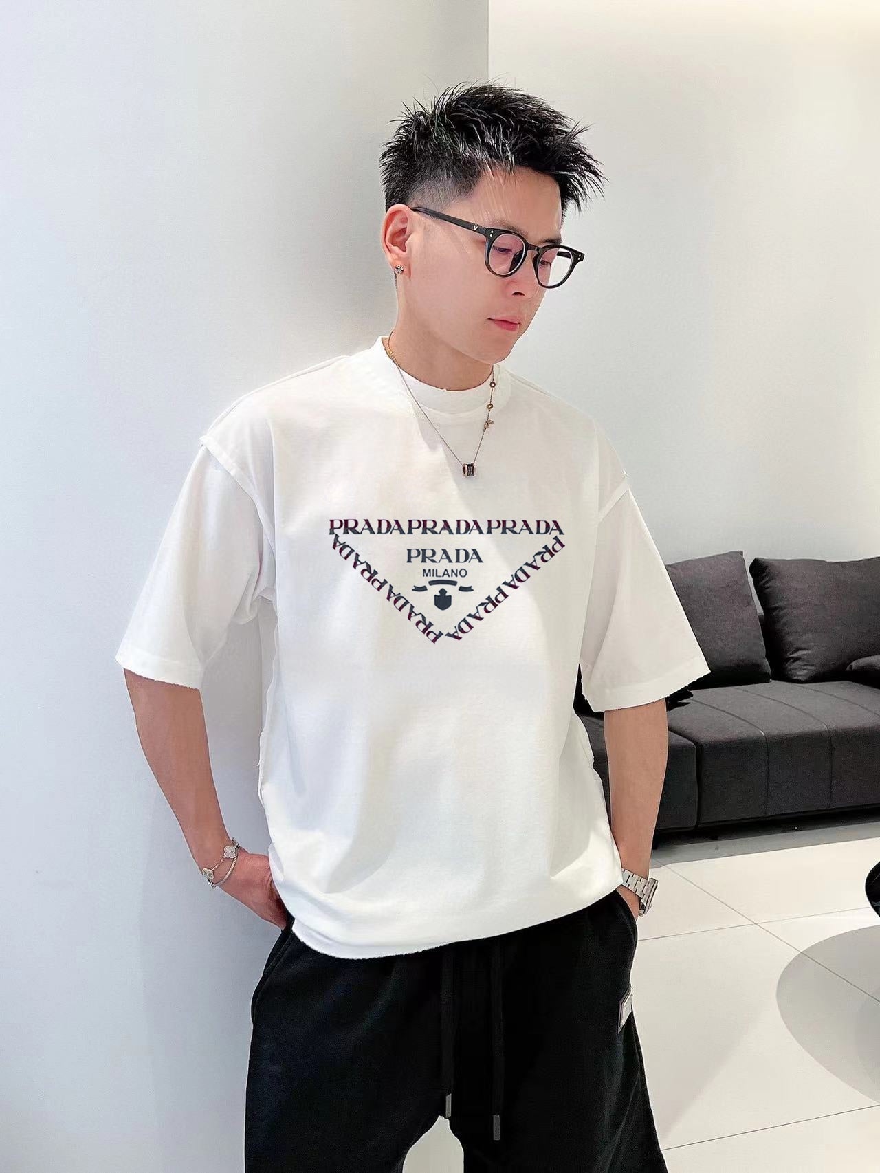 LuxluxHouse Best Quality Clothes T-shirt Prada