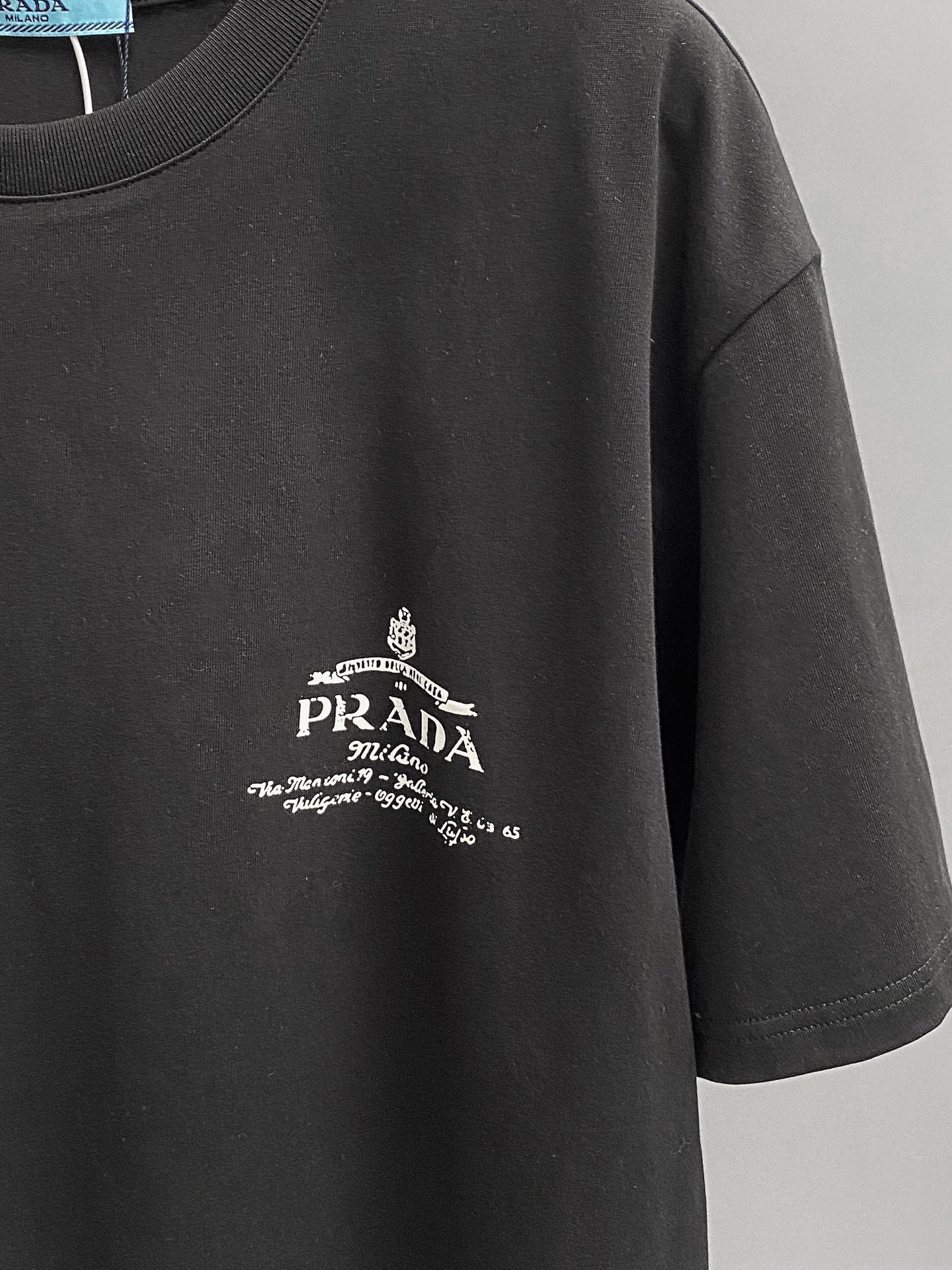 LuxluxHouse Best Quality Clothes T-shirt Prada
