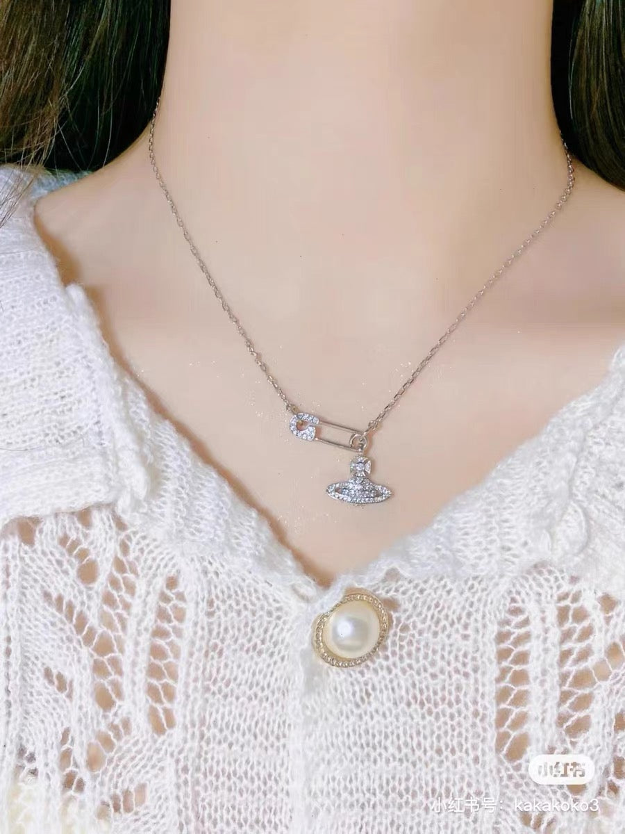 LuxluxHouse Best Quality Accessories Earrings Bracelet Vivienne Westwood Necklace