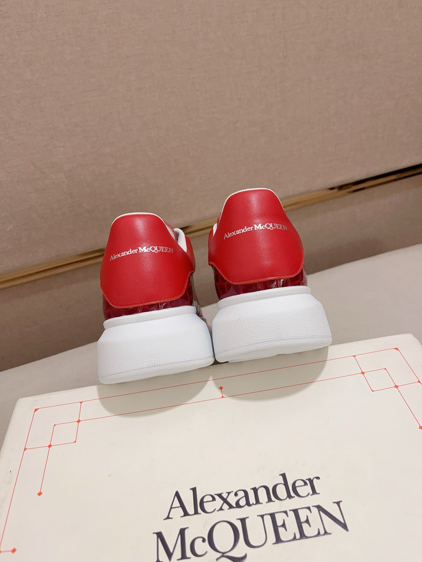 LuxluxHouse Best Quality Shoes Alexander McQueen