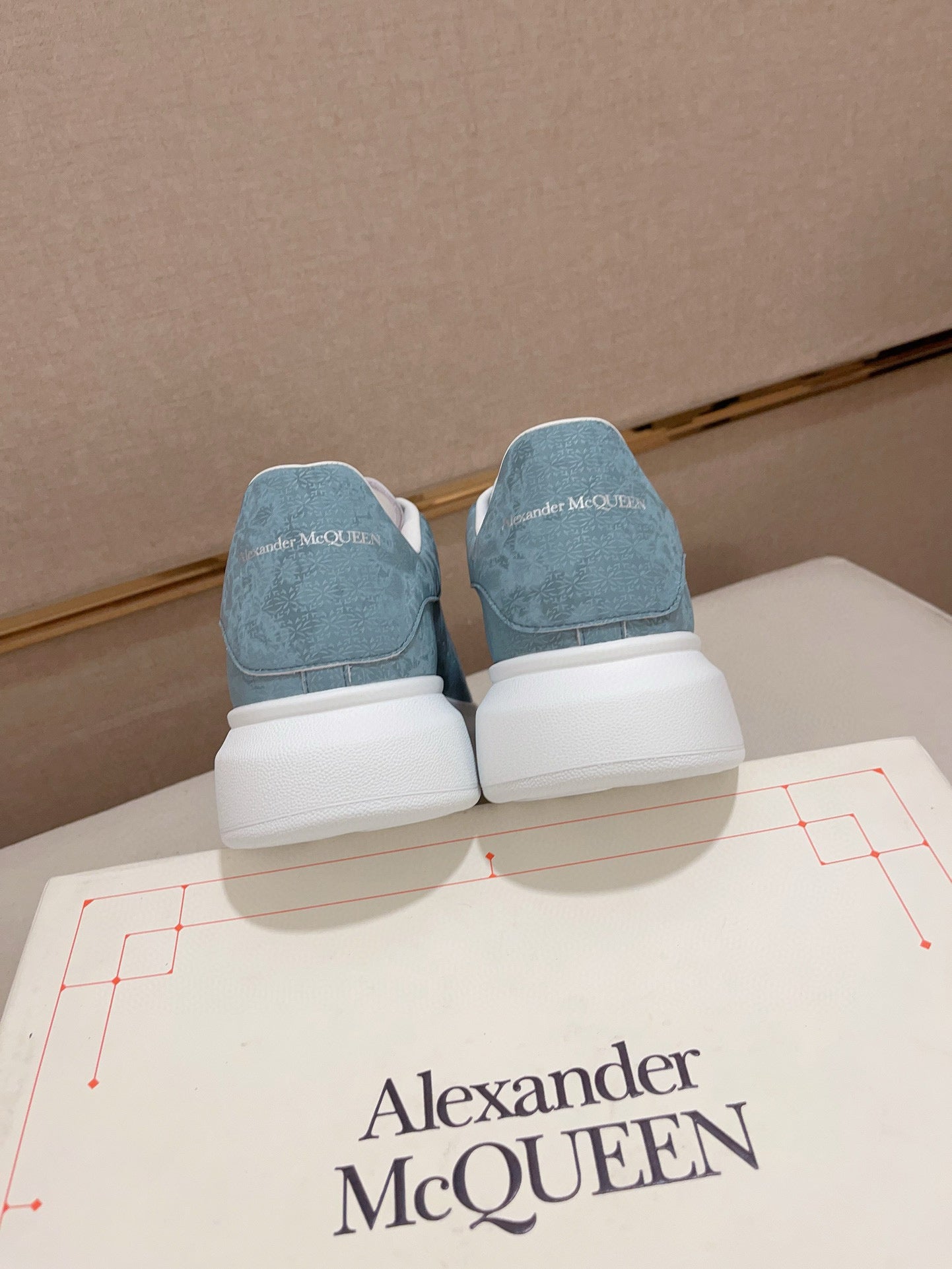 LuxluxHouse Best Quality Shoes Alexander McQueen