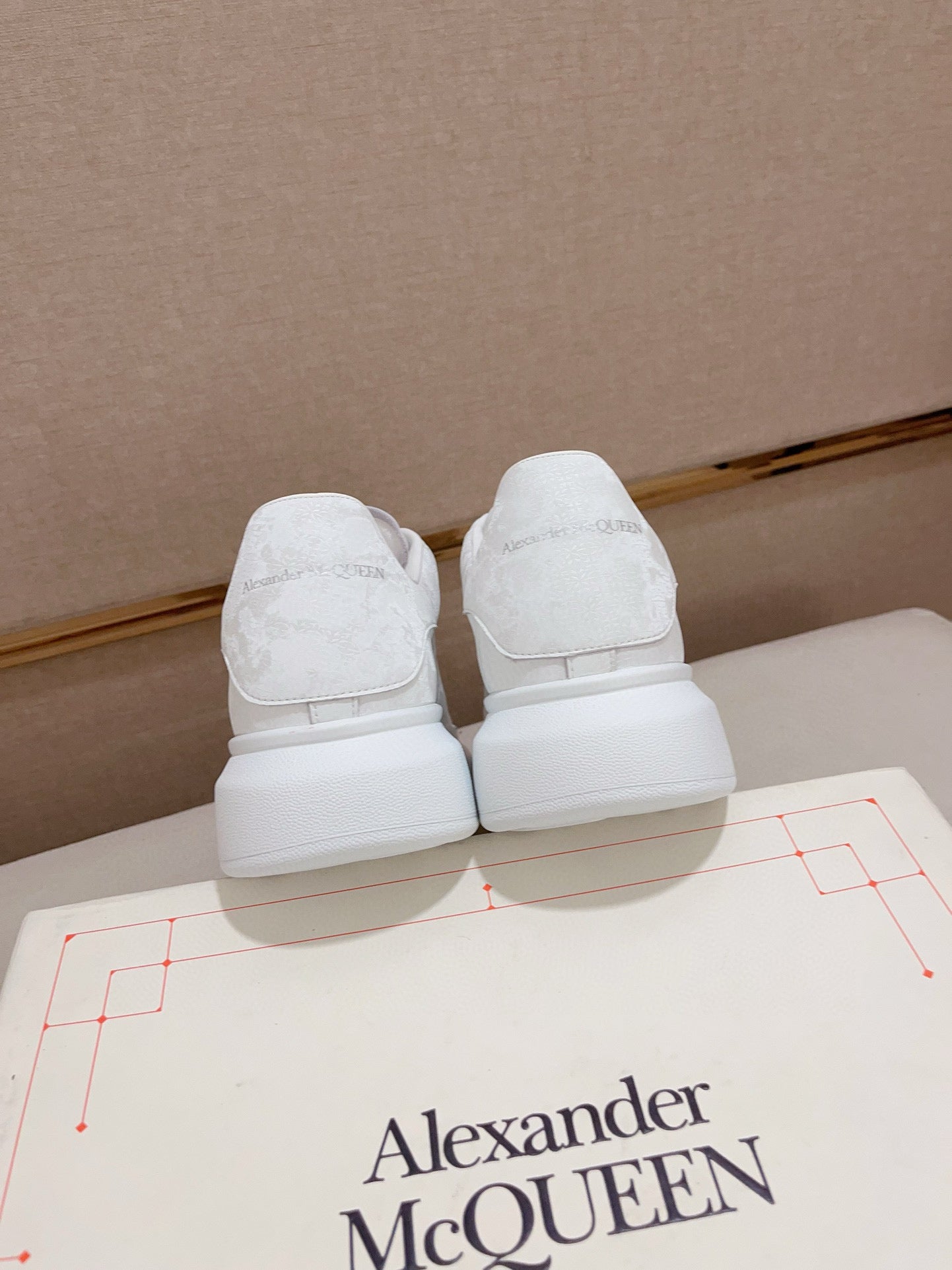 LuxluxHouse Best Quality Shoes Alexander McQueen