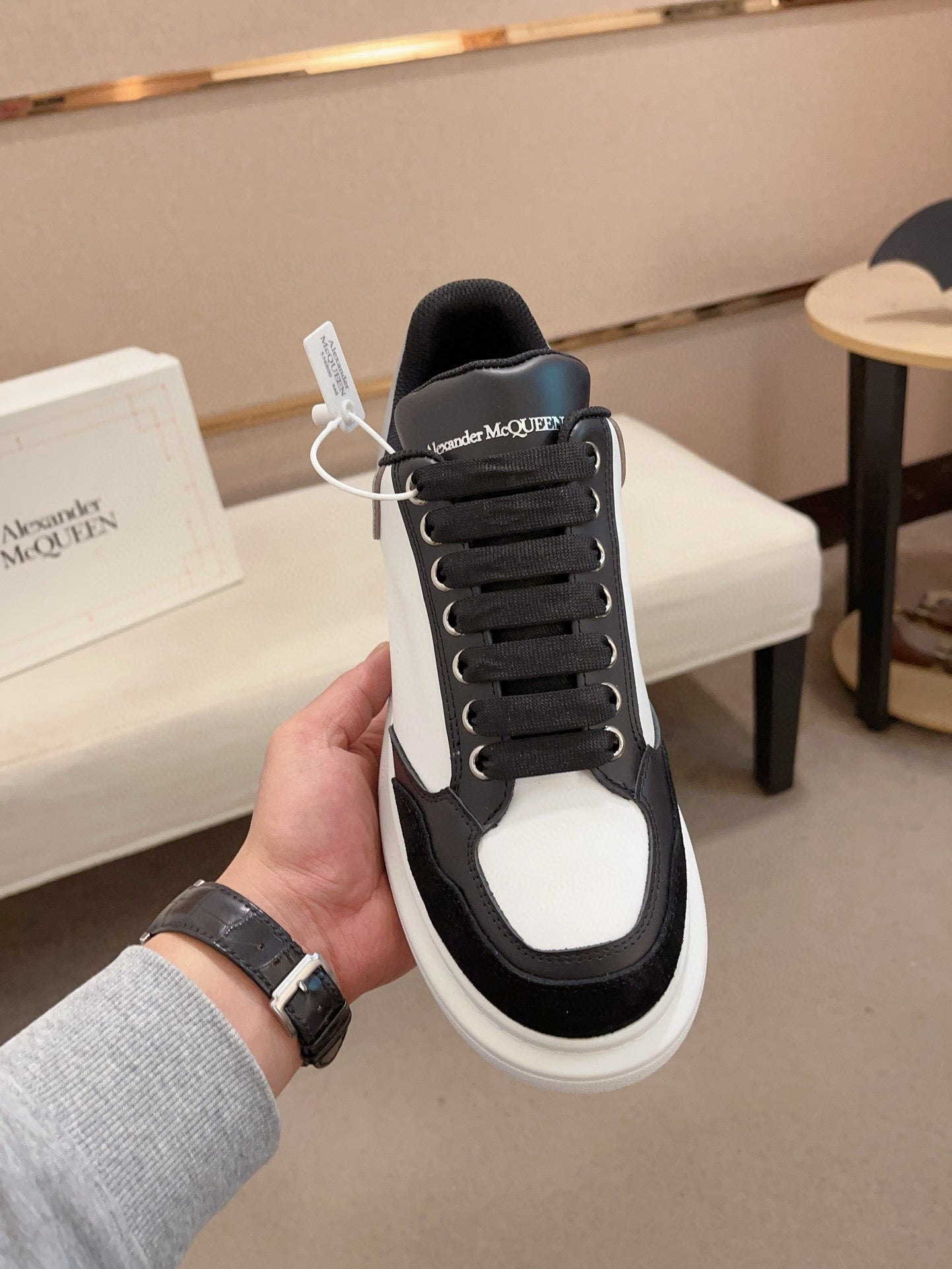 LuxluxHouse Best Quality Shoes Alexander McQueen