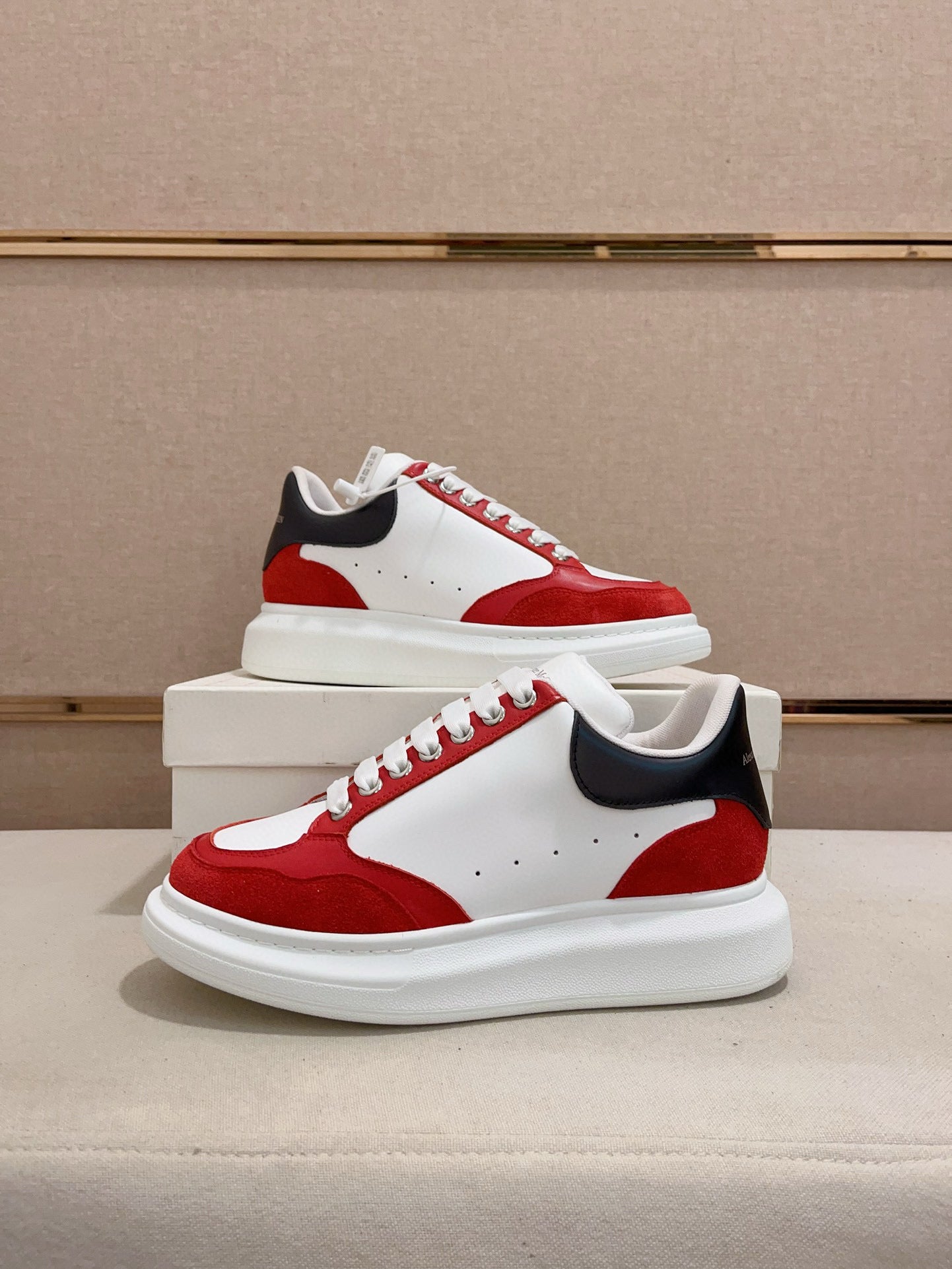 LuxluxHouse Best Quality Shoes Alexander McQueen