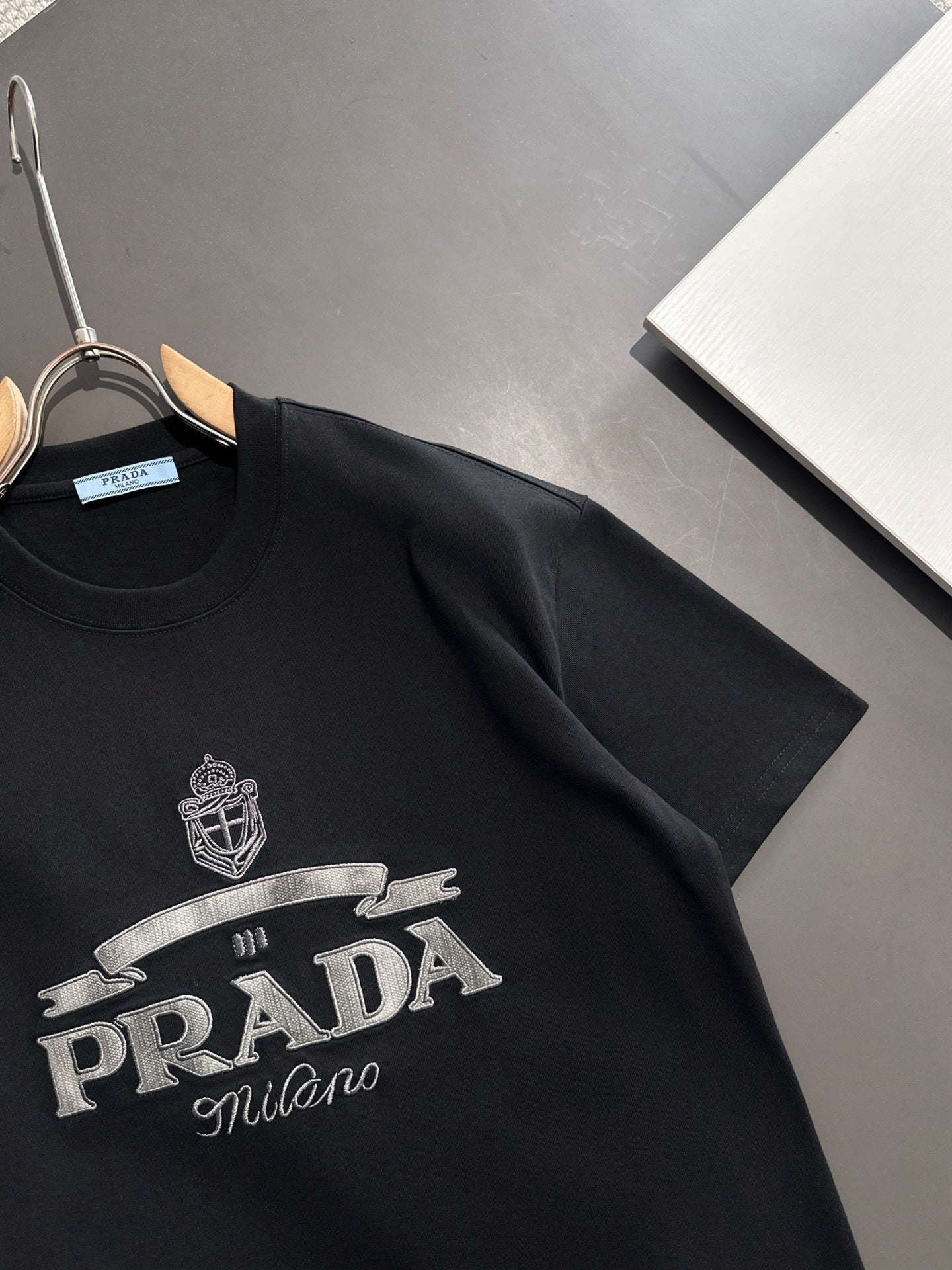 LuxluxHouse Best Quality Clothes T-shirt Prada