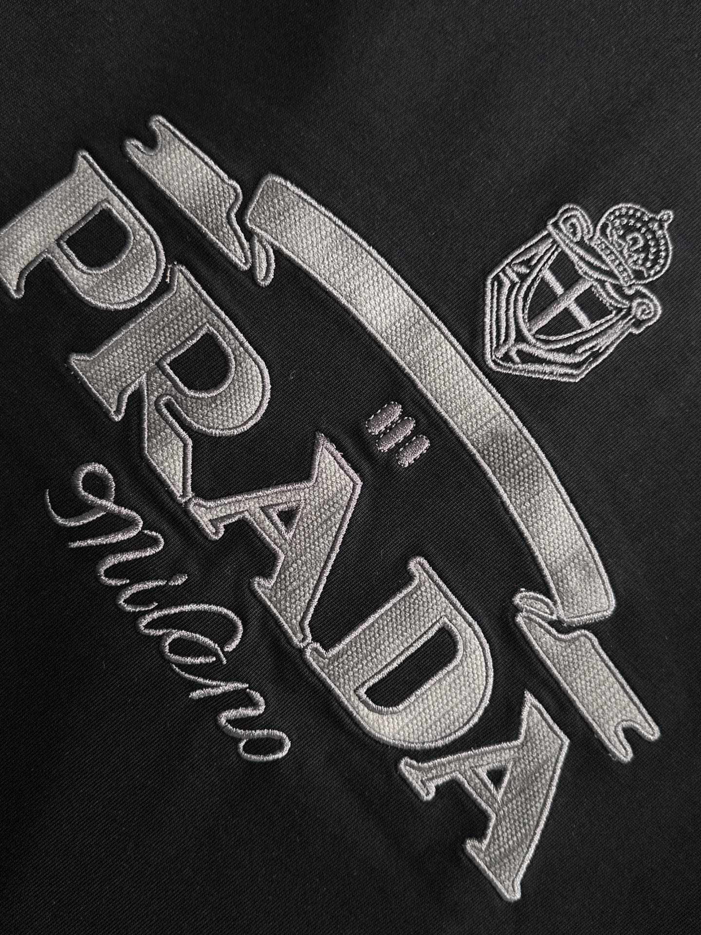 LuxluxHouse Best Quality Clothes T-shirt Prada