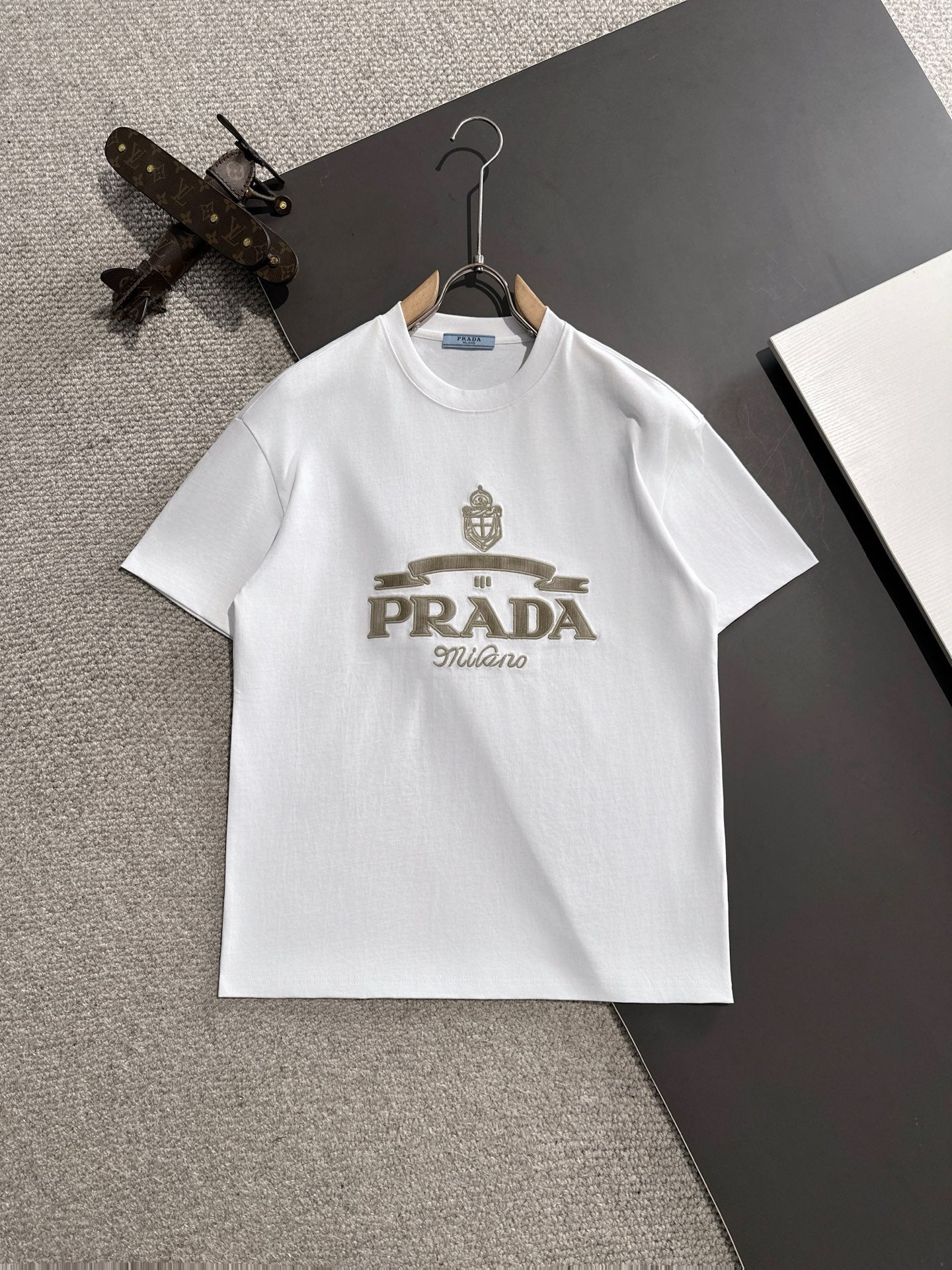 LuxluxHouse Best Quality Clothes T-shirt Prada