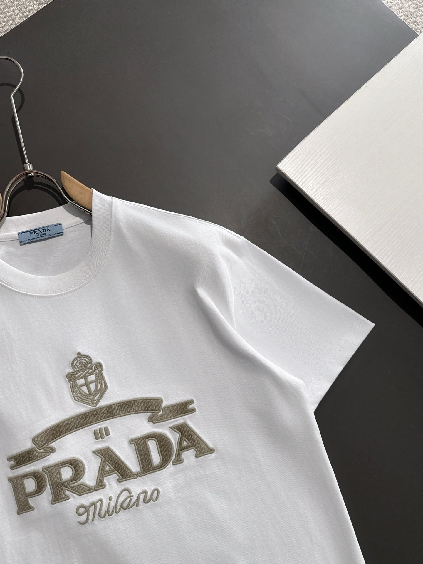 LuxluxHouse Best Quality Clothes T-shirt Prada