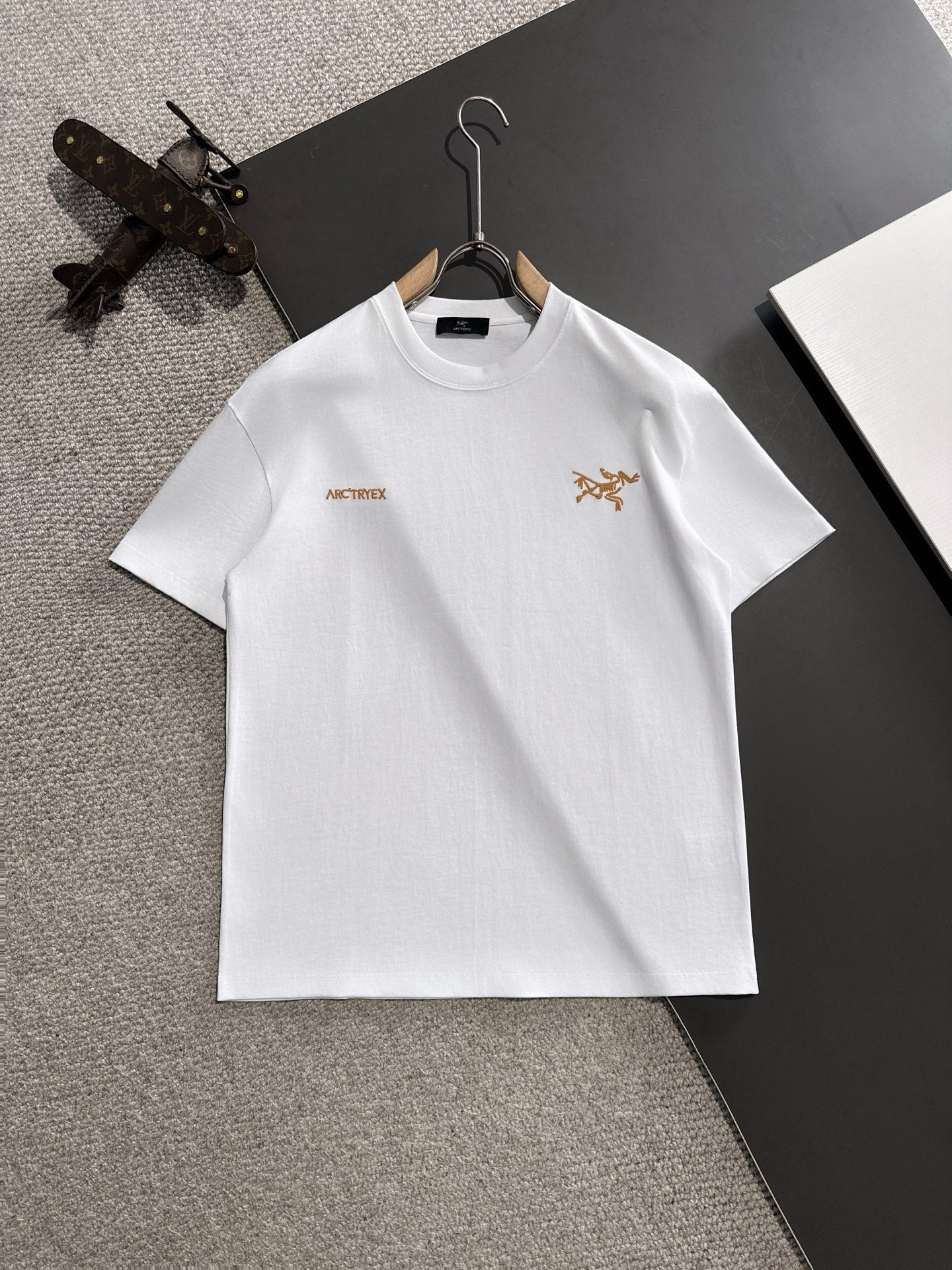 LuxluxHouse Best Quality Clothes T-shirt Arcteryx