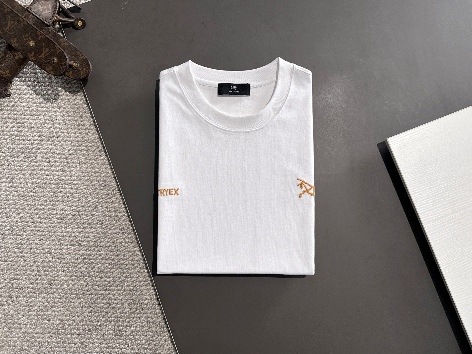 LuxluxHouse Best Quality Clothes T-shirt Arcteryx