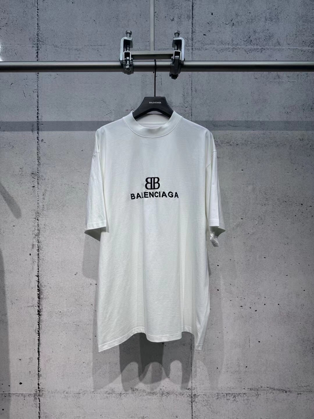 LuxluxHouse Best Quality Clothes Balenciaga T-shirt