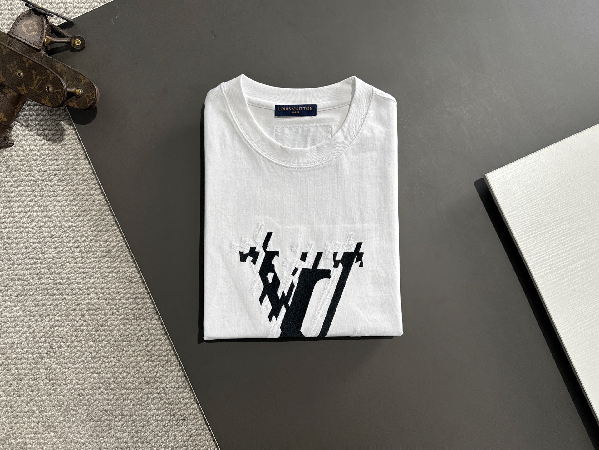 LuxluxHouse Best Quality Clothes T-shirt Louis Vuitton