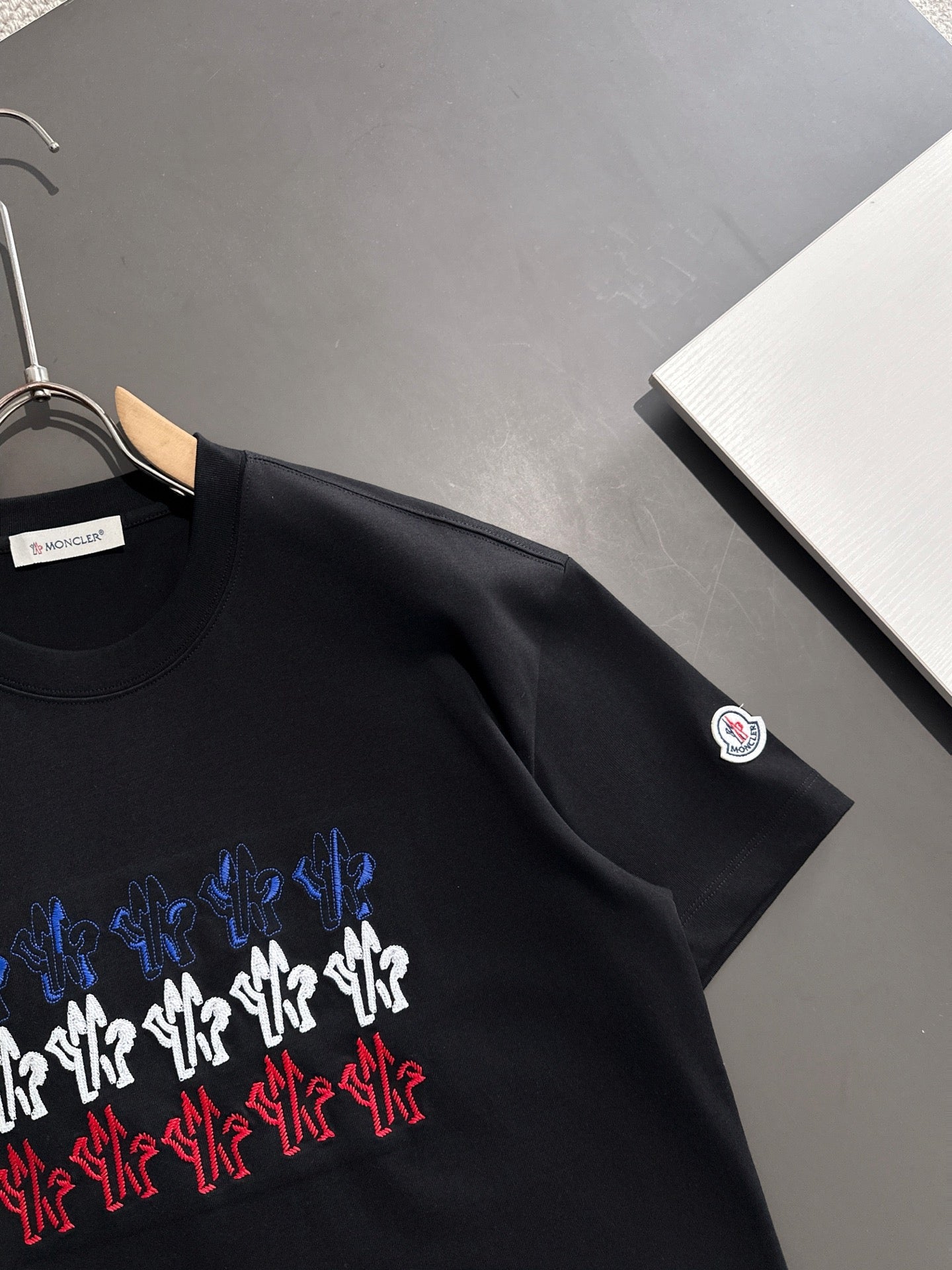 LuxluxHouse Best Quality Clothes T-shirt Moncler