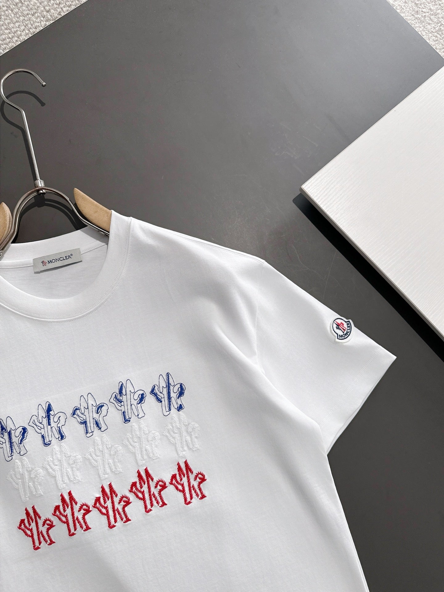 LuxluxHouse Best Quality Clothes T-shirt Moncler