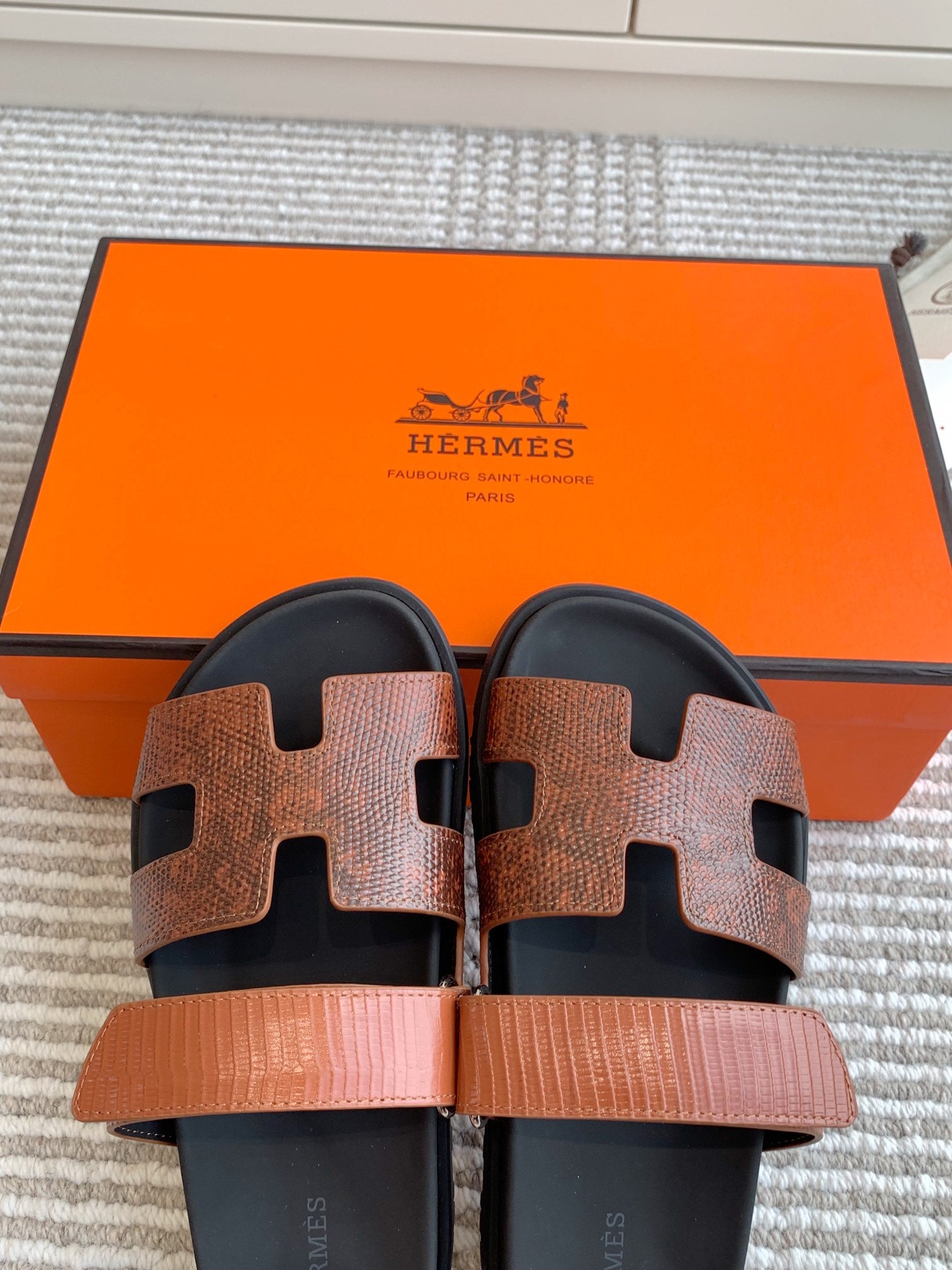 LuxluxHouse Best Quality Women Shoes Hermes