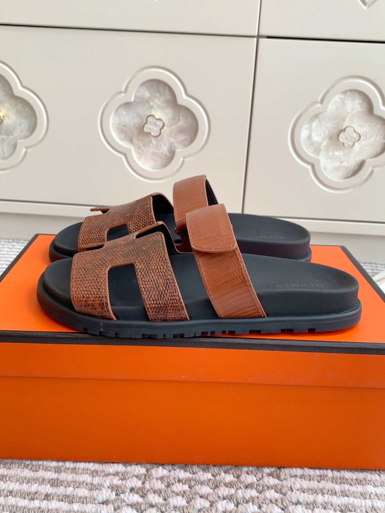 LuxluxHouse Best Quality Women Shoes Hermes