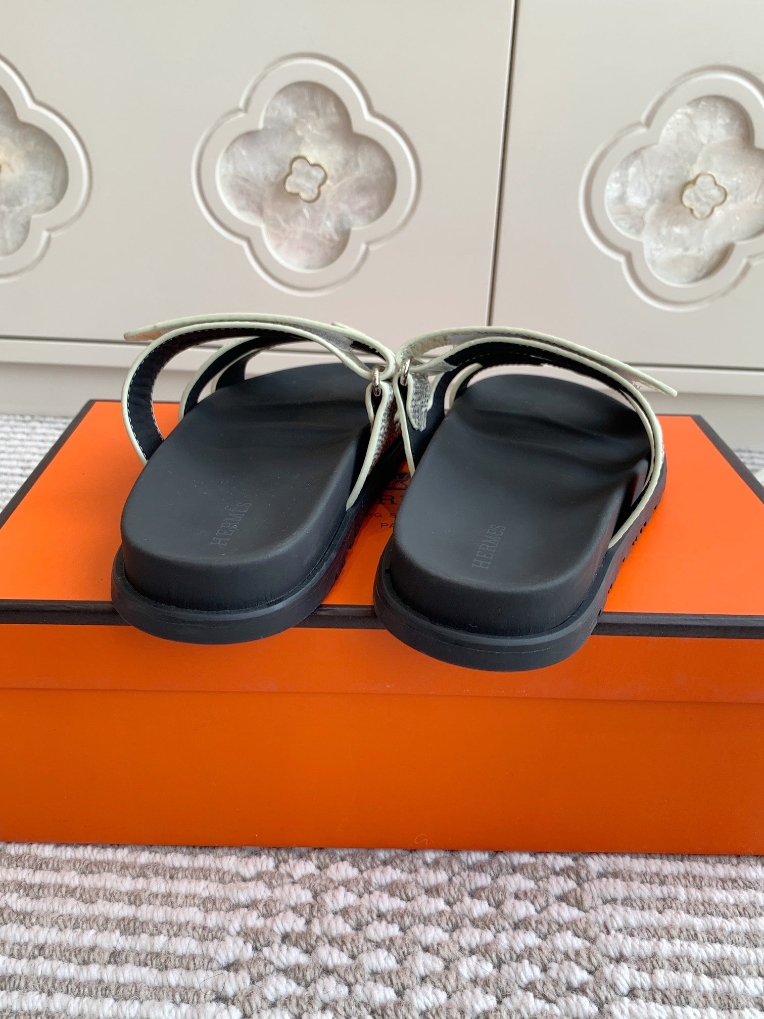 LuxluxHouse Best Quality Women Shoes Hermes