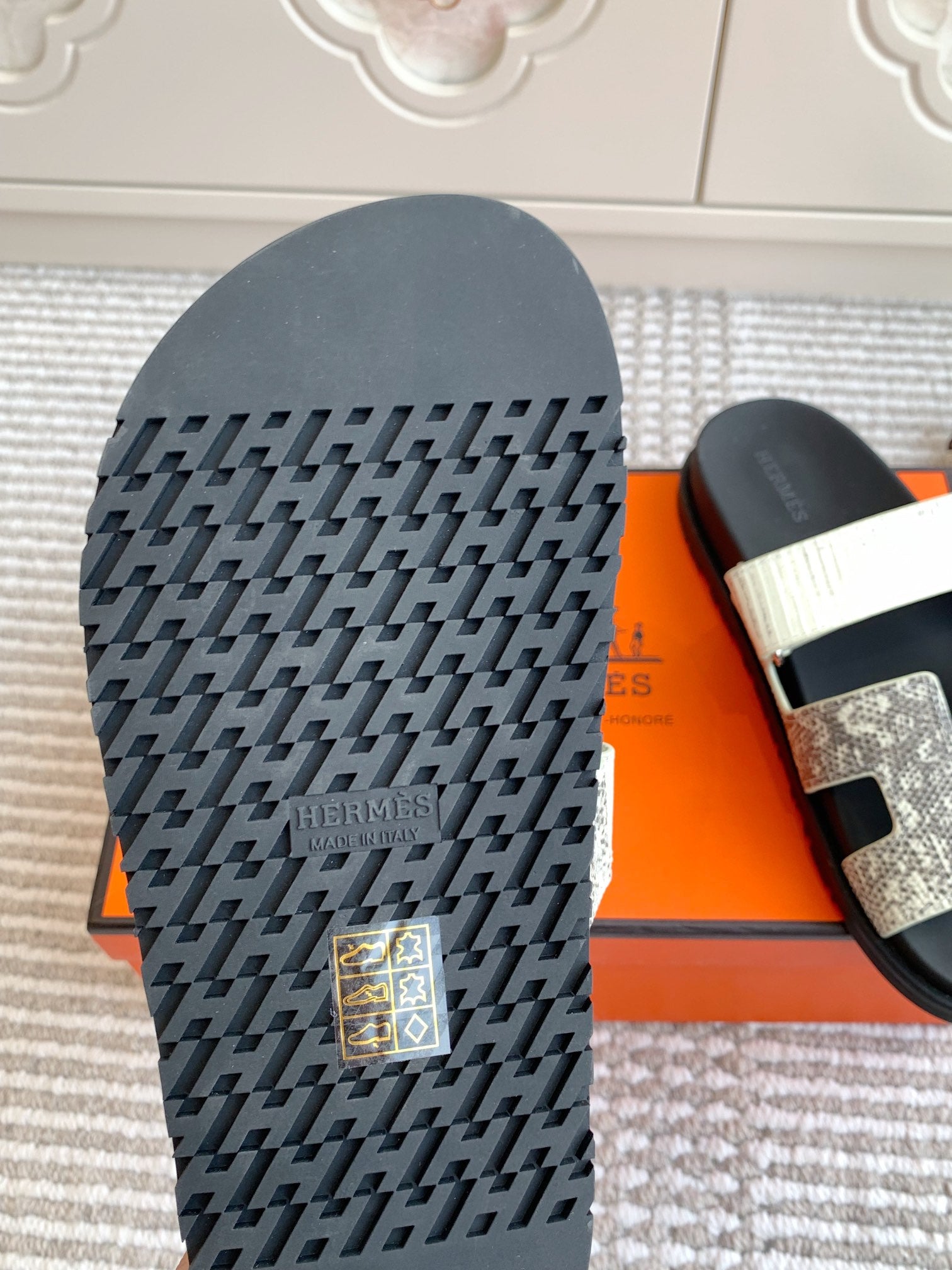 LuxluxHouse Best Quality Women Shoes Hermes