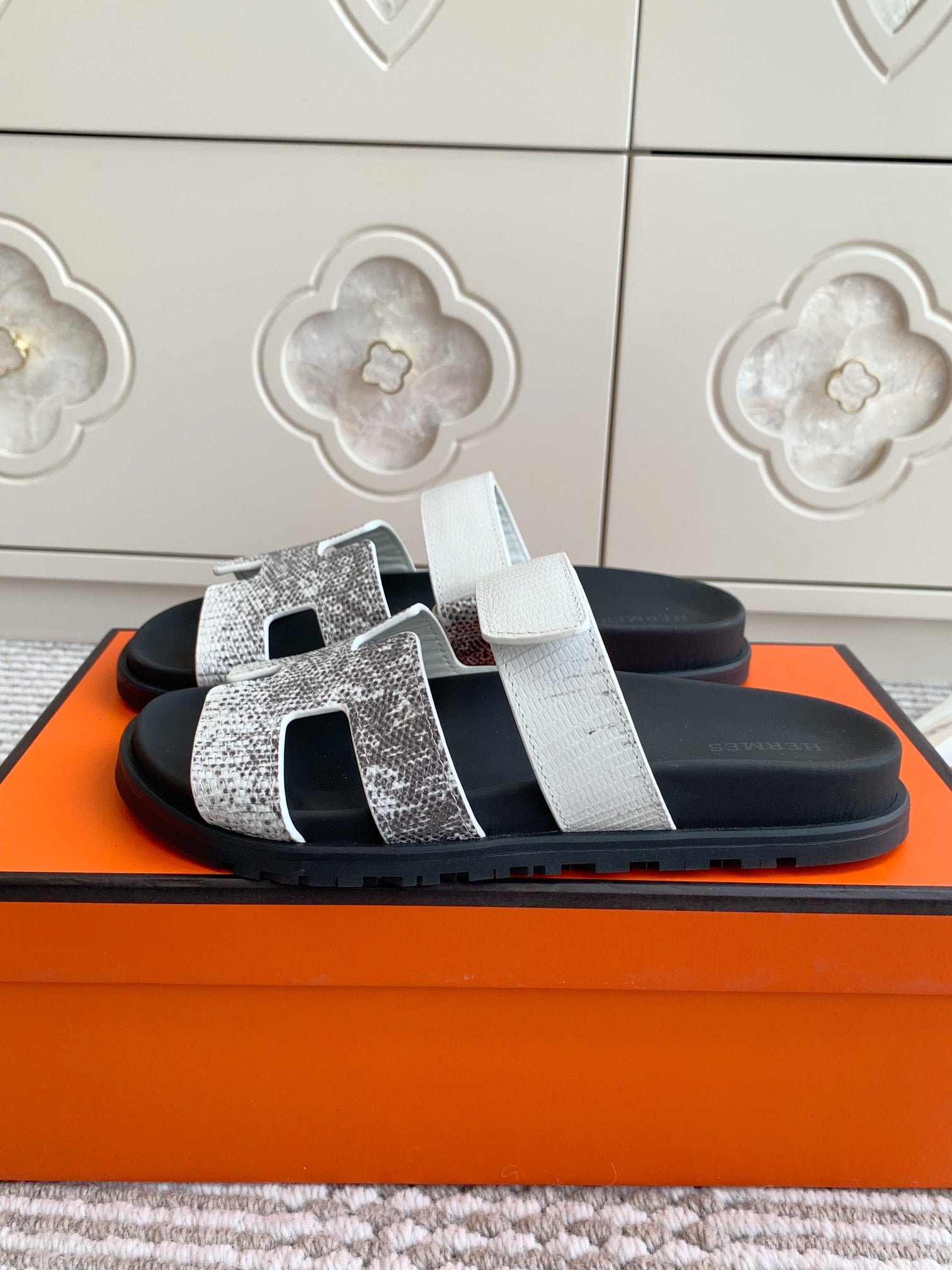 LuxluxHouse Best Quality Women Shoes Hermes