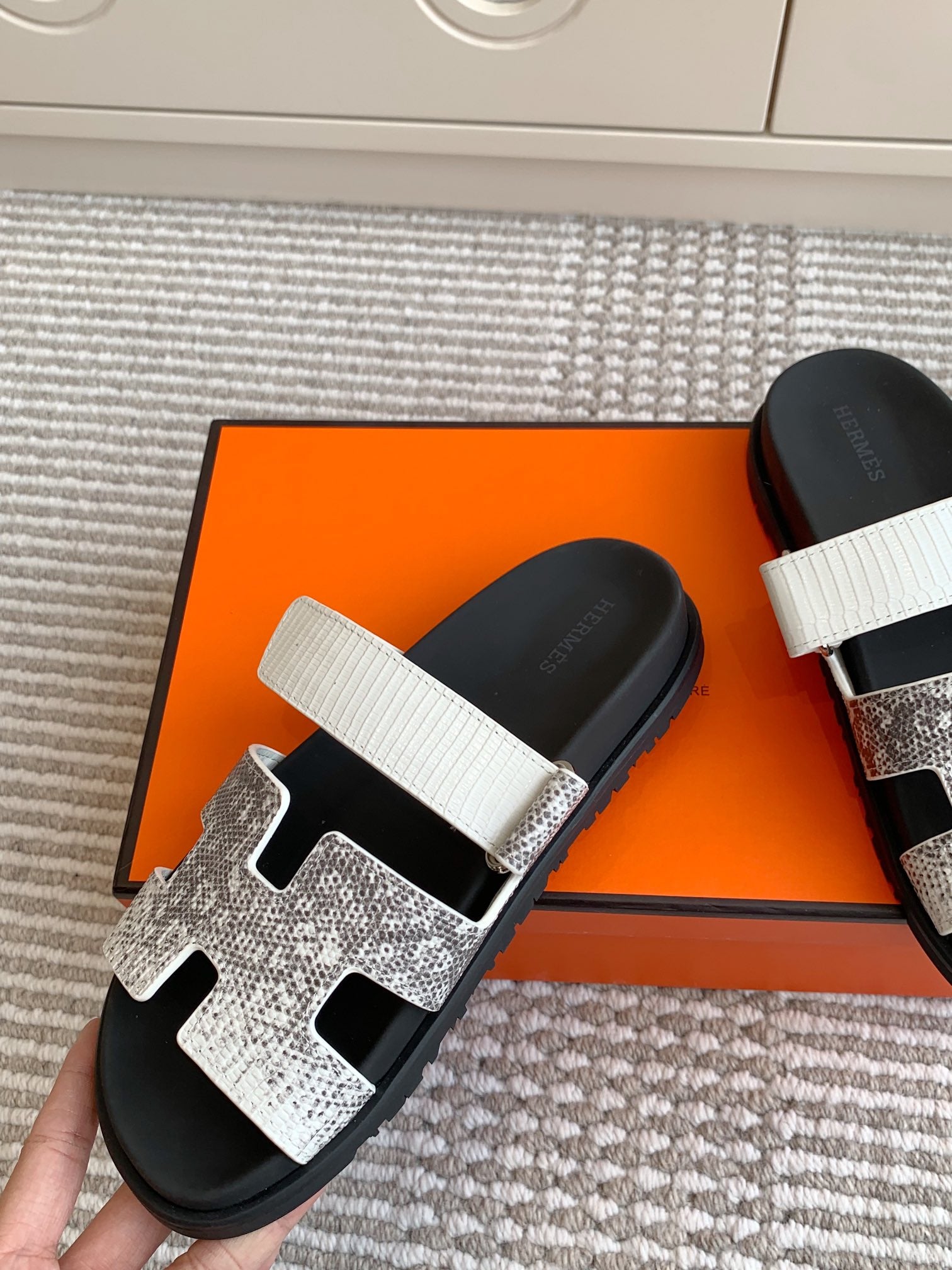 LuxluxHouse Best Quality Women Shoes Hermes