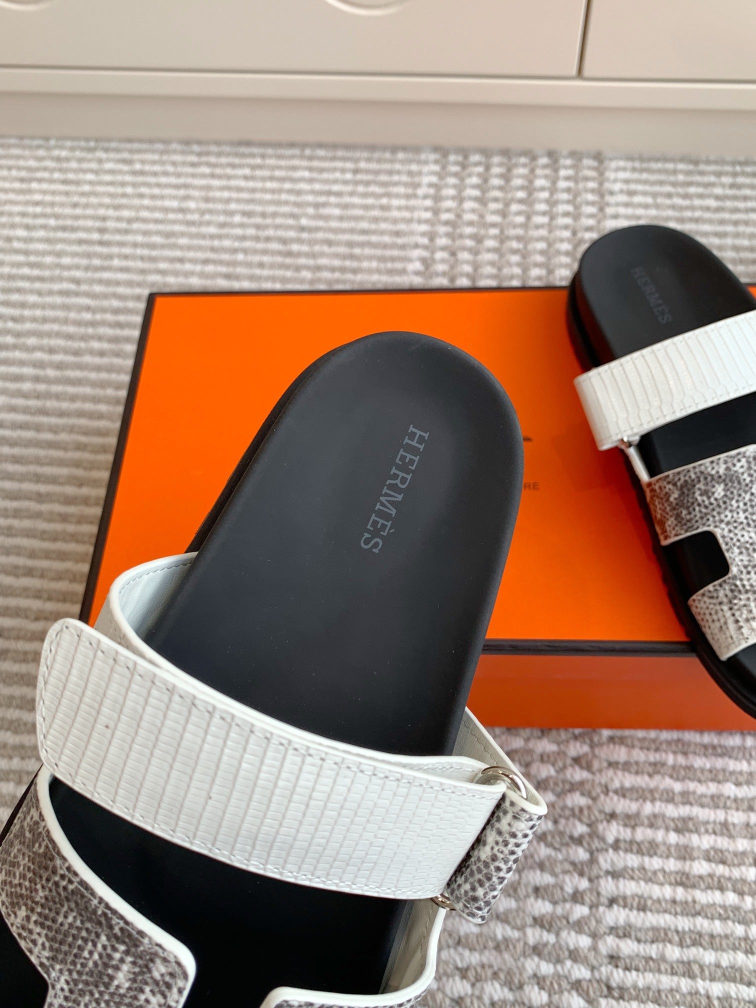 LuxluxHouse Best Quality Women Shoes Hermes
