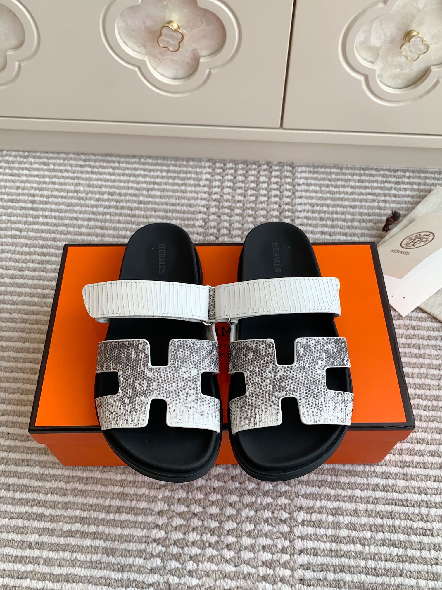 LuxluxHouse Best Quality Women Shoes Hermes