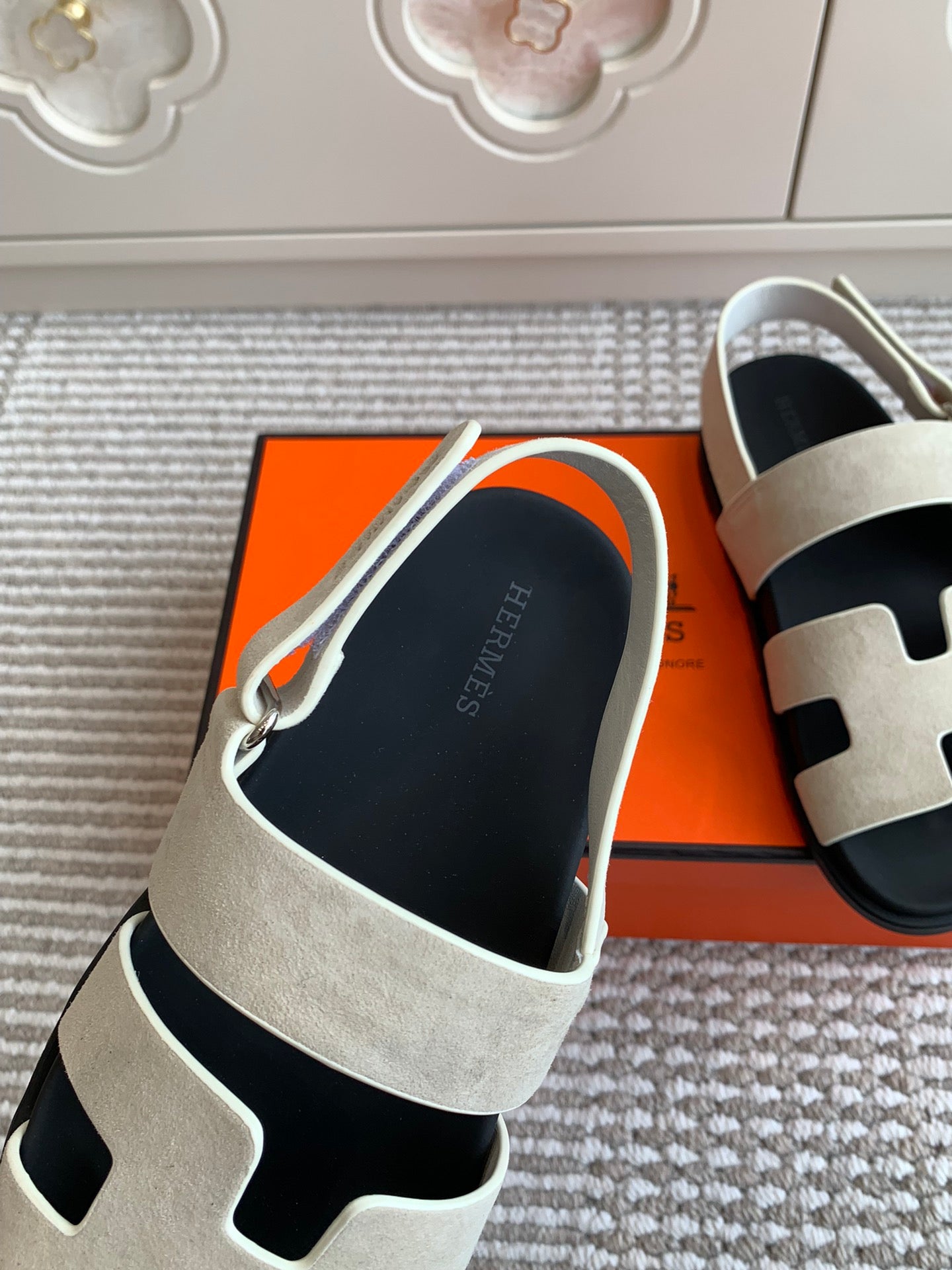 LuxluxHouse Best Quality Women Shoes Hermes