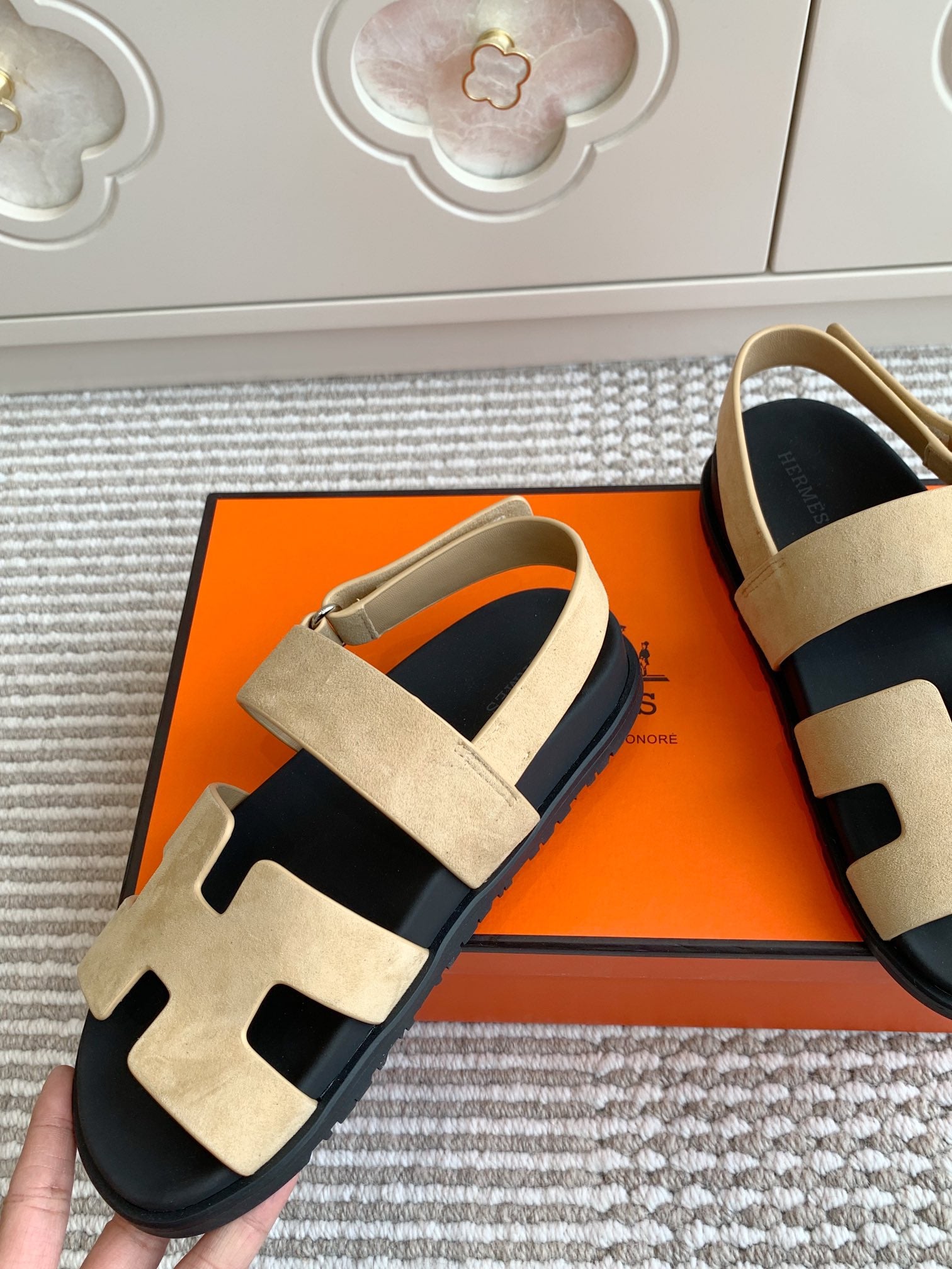 LuxluxHouse Best Quality Women Shoes Hermes