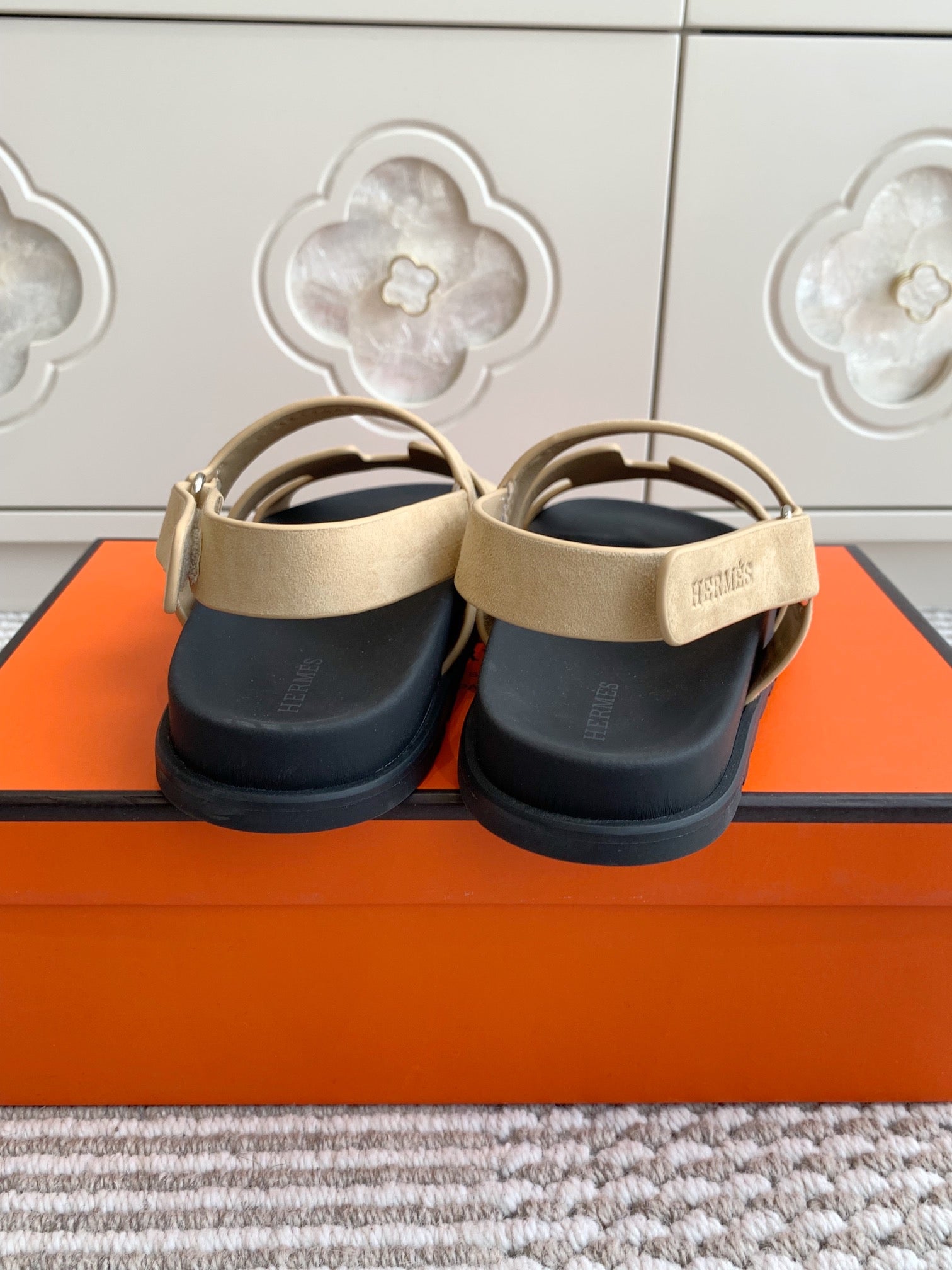 LuxluxHouse Best Quality Women Shoes Hermes