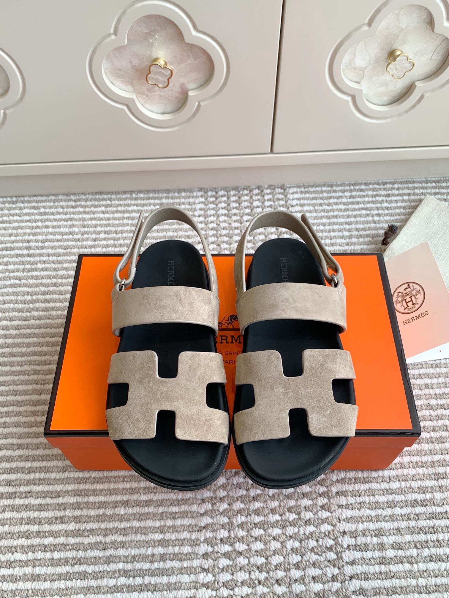 LuxluxHouse Best Quality Women Shoes Hermes