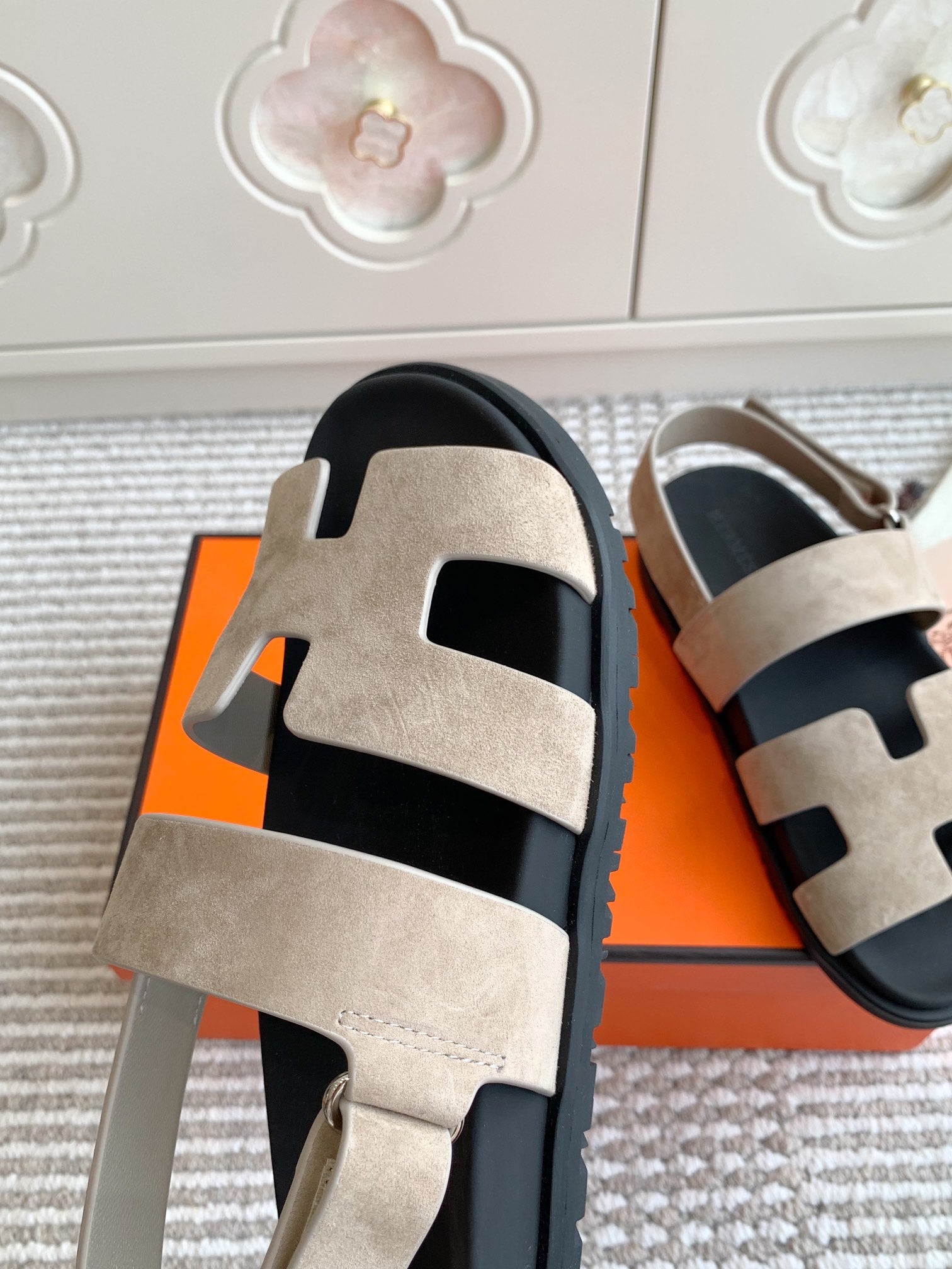 LuxluxHouse Best Quality Women Shoes Hermes