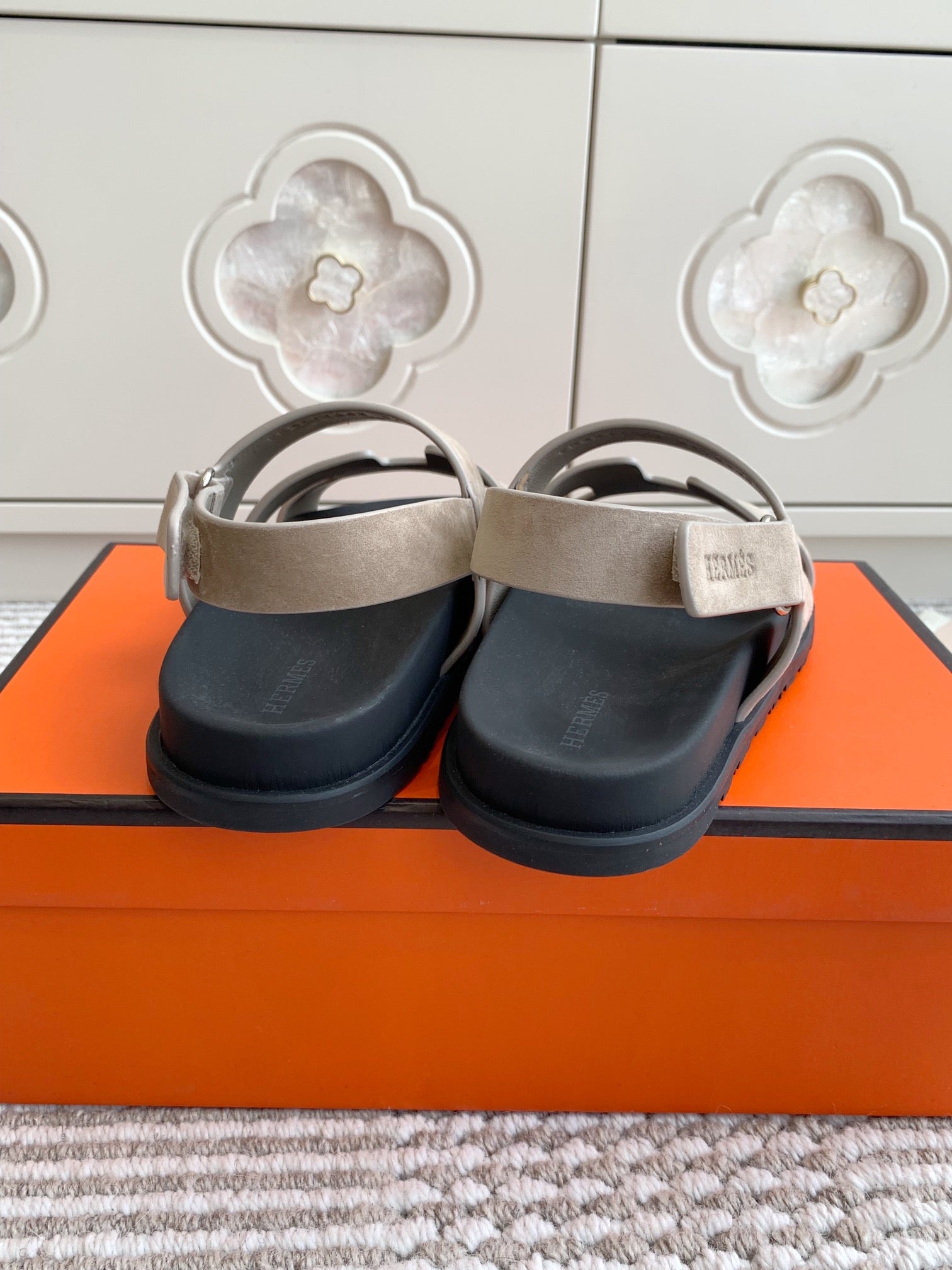LuxluxHouse Best Quality Women Shoes Hermes