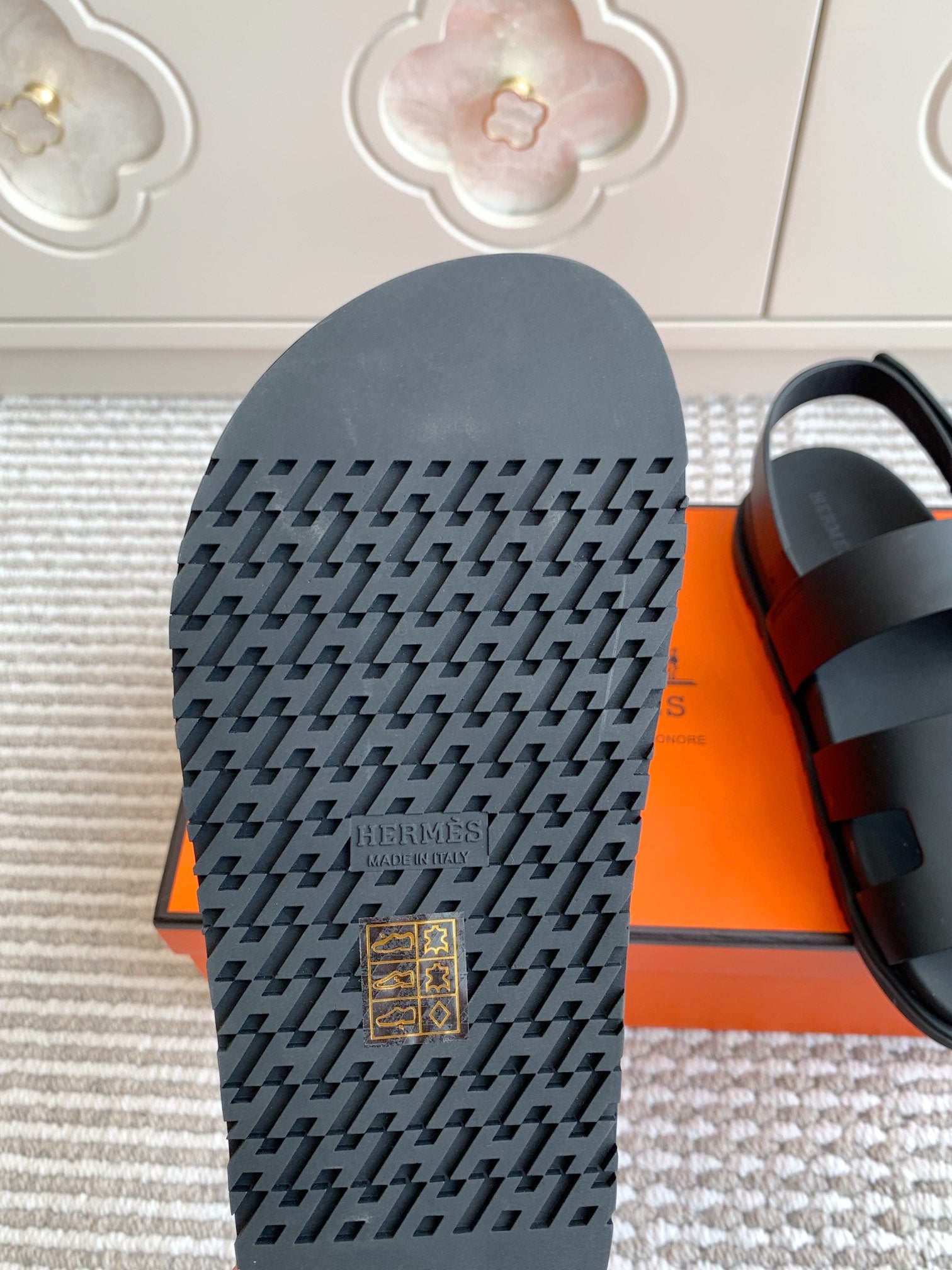 LuxluxHouse Best Quality Women Shoes Hermes