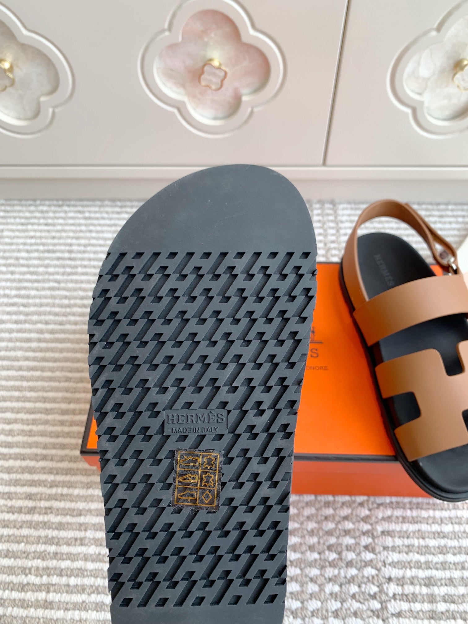 LuxluxHouse Best Quality Women Shoes Hermes