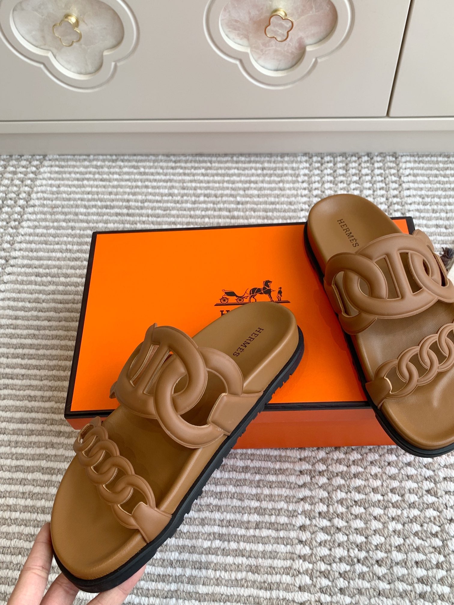 LuxluxHouse Best Quality Women Shoes Hermes