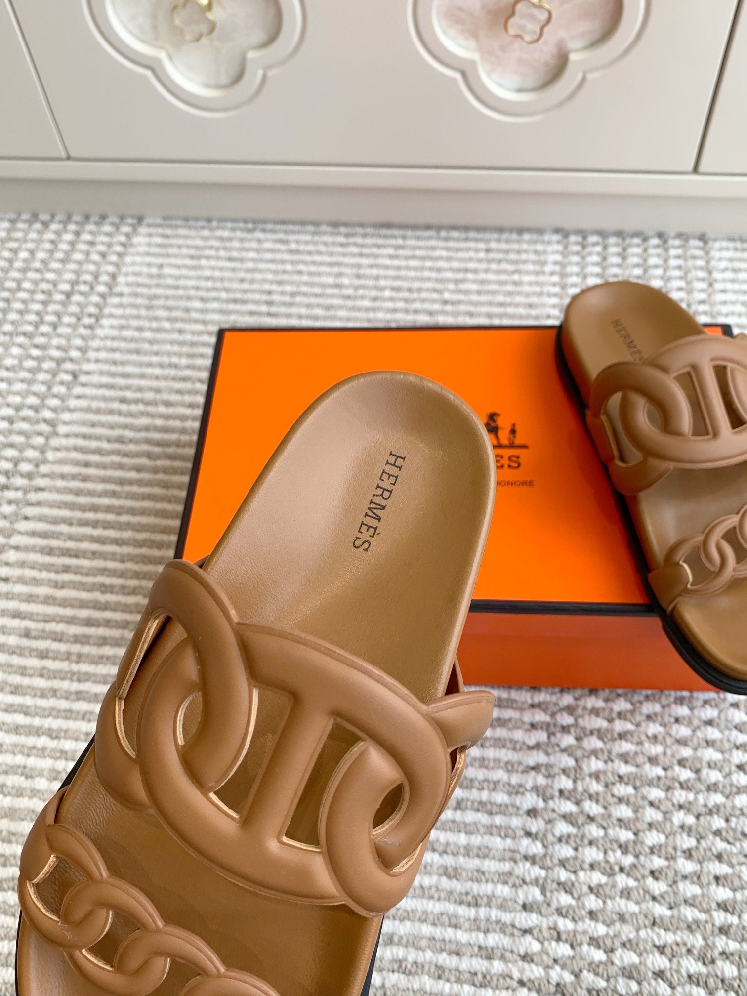 LuxluxHouse Best Quality Women Shoes Hermes