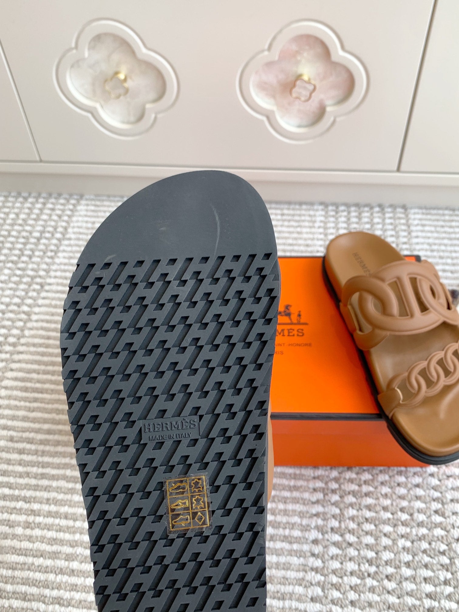 LuxluxHouse Best Quality Women Shoes Hermes