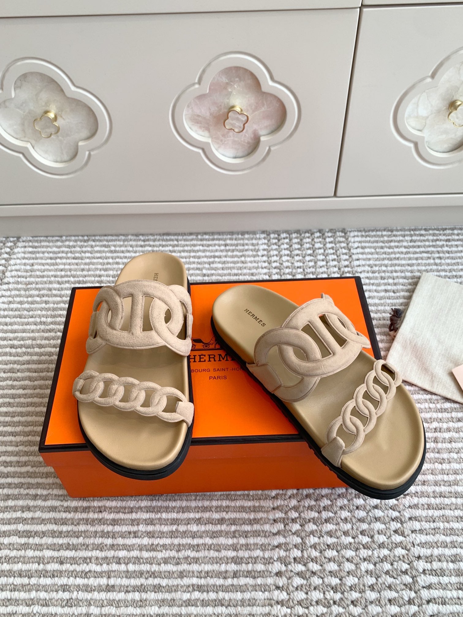 LuxluxHouse Best Quality Women Shoes Hermes