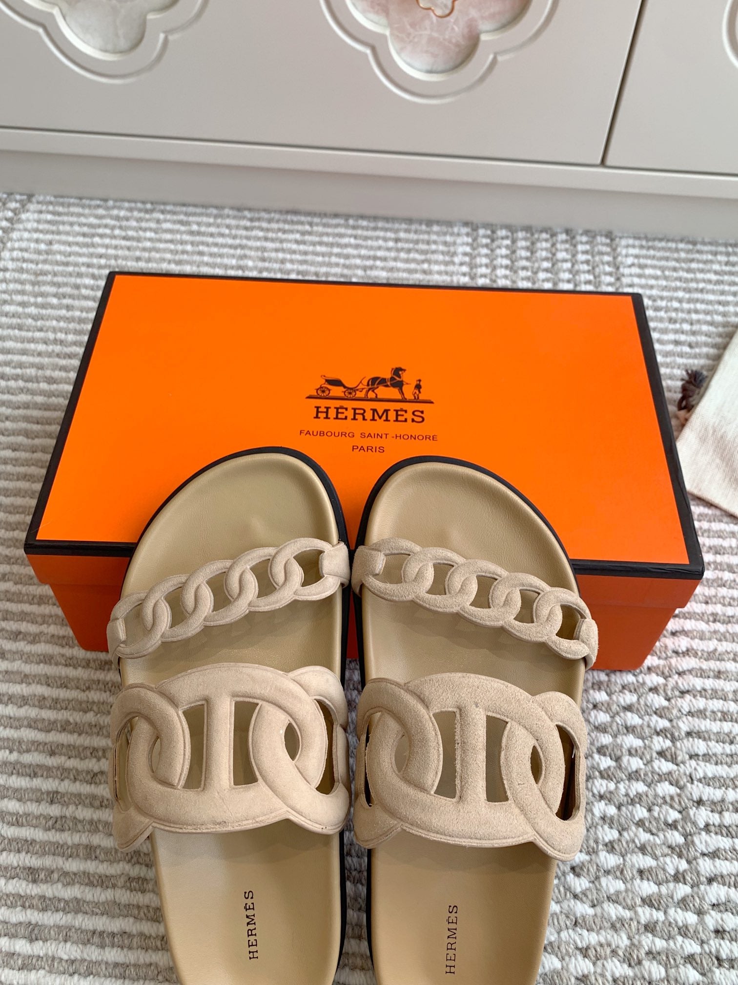 LuxluxHouse Best Quality Women Shoes Hermes