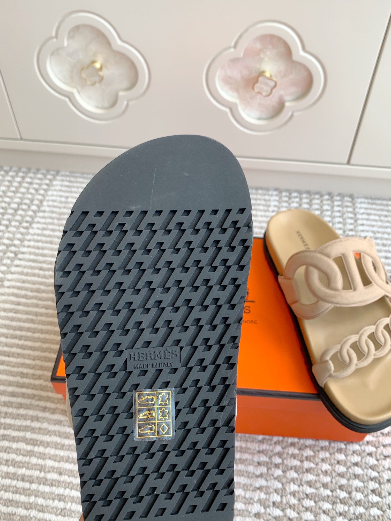 LuxluxHouse Best Quality Women Shoes Hermes