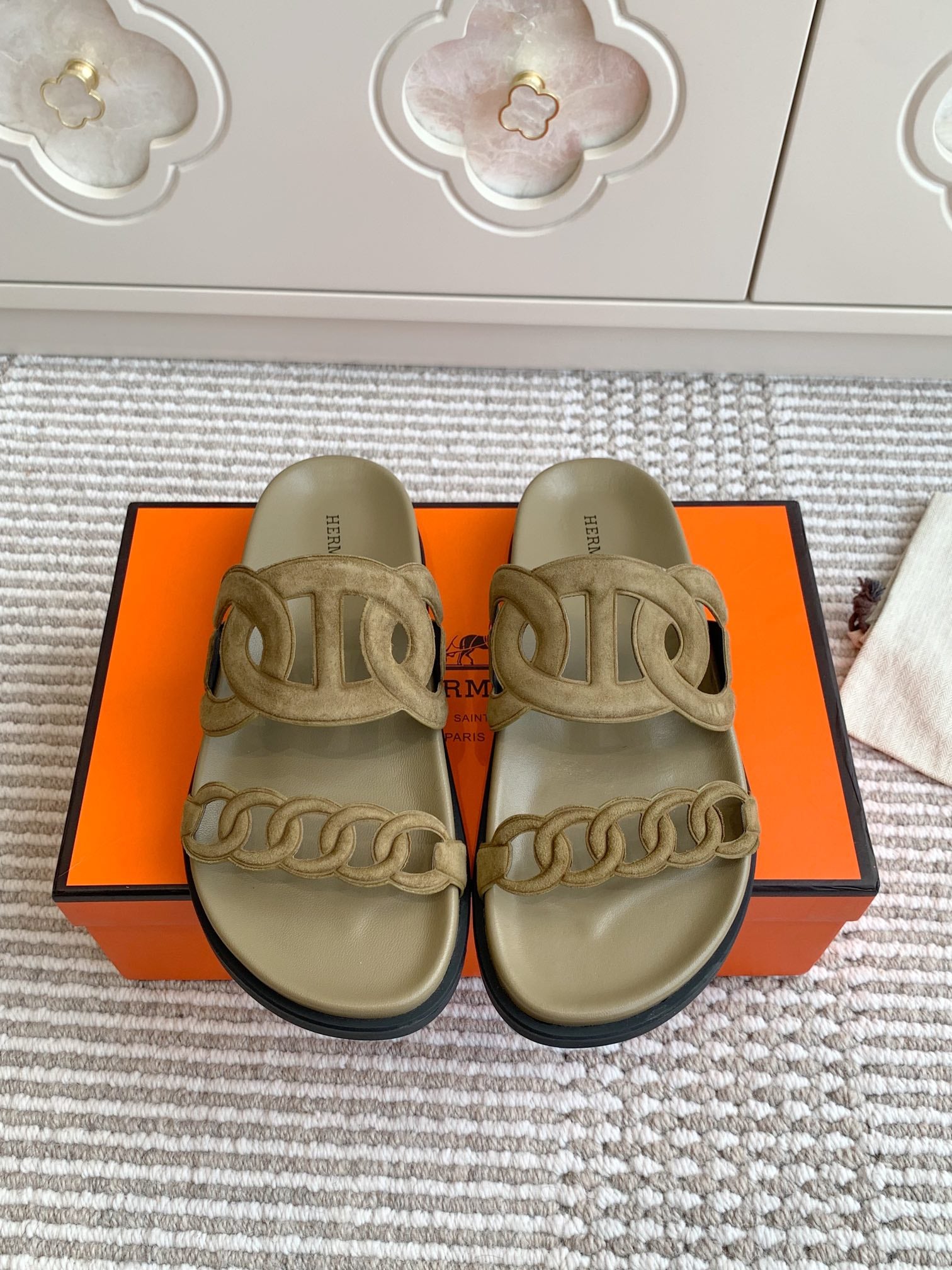 LuxluxHouse Best Quality Women Shoes Hermes