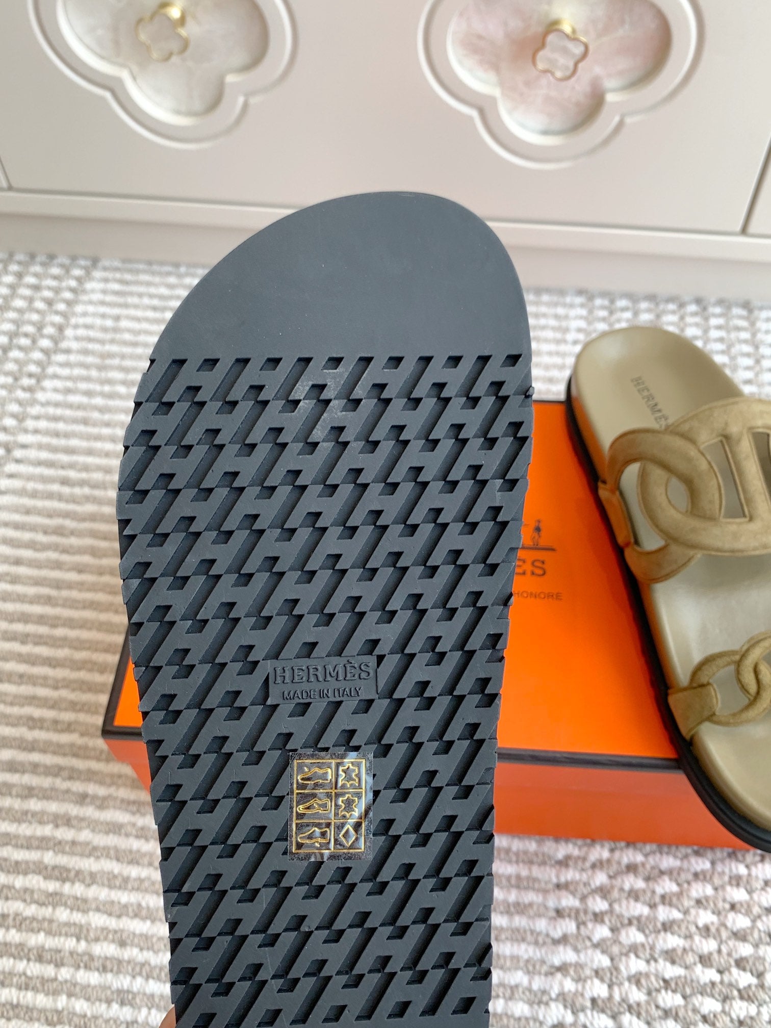 LuxluxHouse Best Quality Women Shoes Hermes