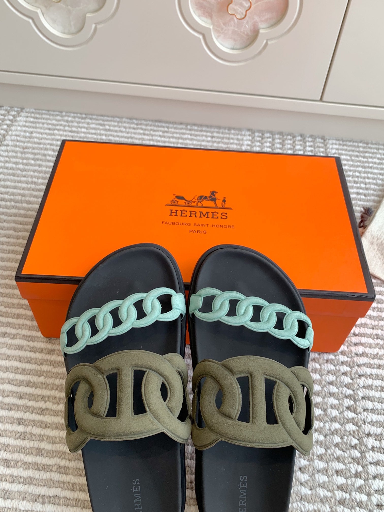 LuxluxHouse Best Quality Women Shoes Hermes