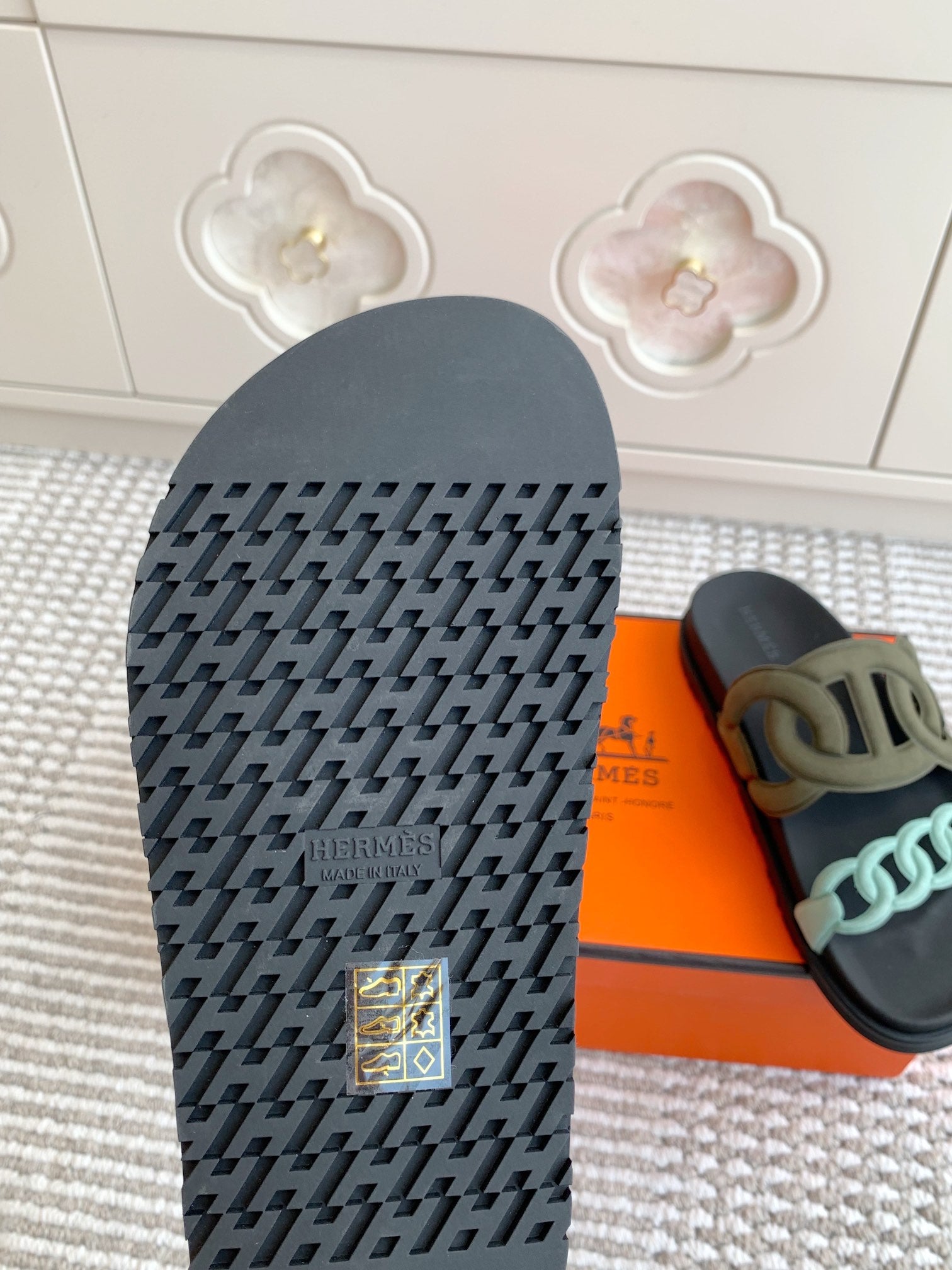 LuxluxHouse Best Quality Women Shoes Hermes